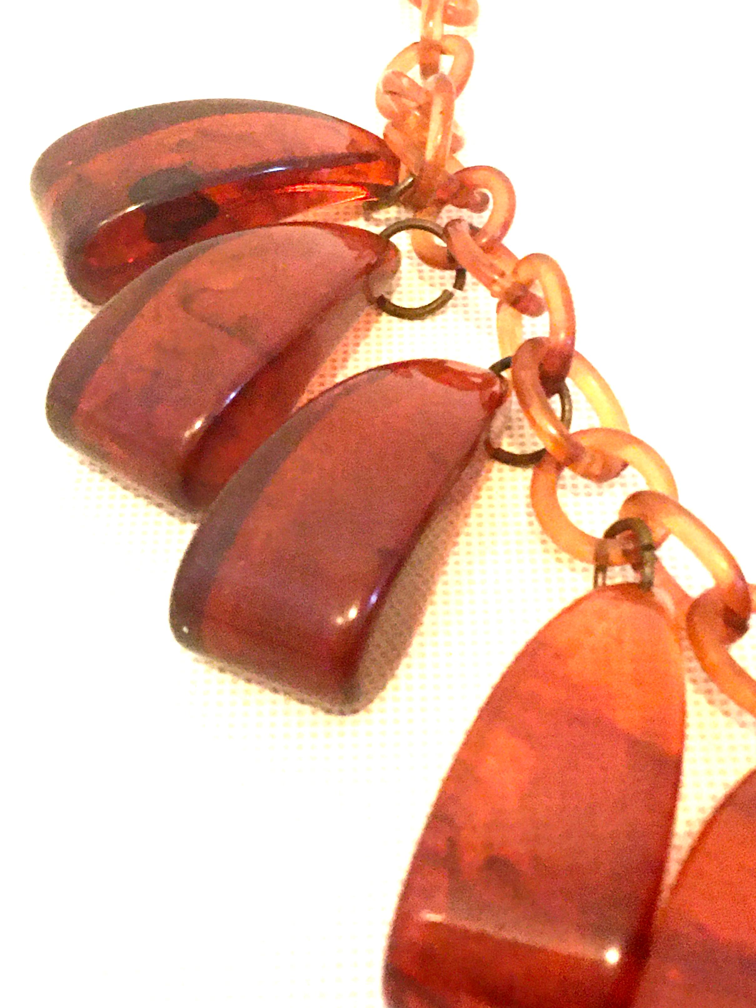 Mid-20th Century Art Deco Root Beer Bakelite & Celluloid Chain Link Necklace For Sale 2
