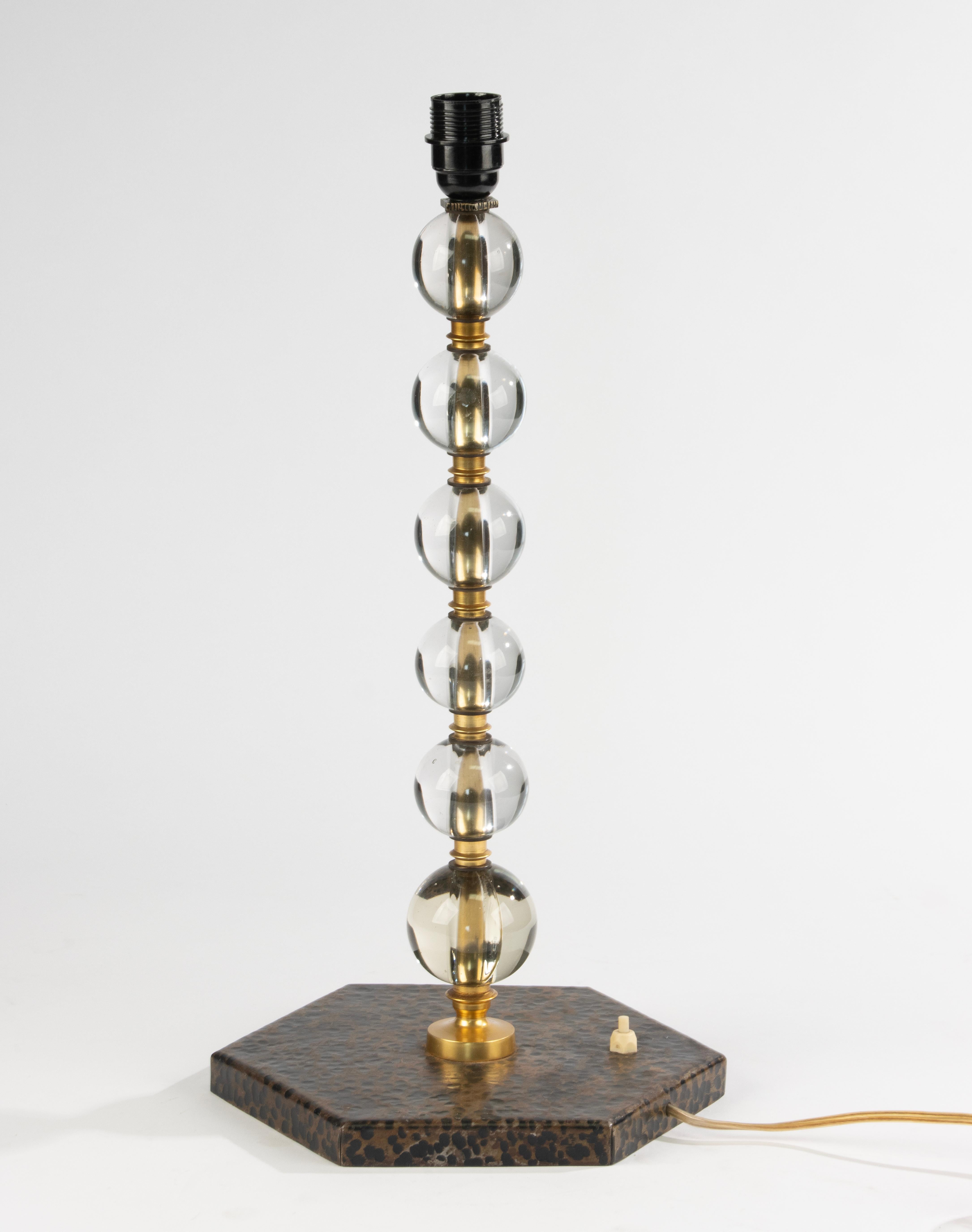 Milieu du XXe siècle Lampe de table Art Déco du milieu du 20ème siècle - Balls en verre Base en métal en vente