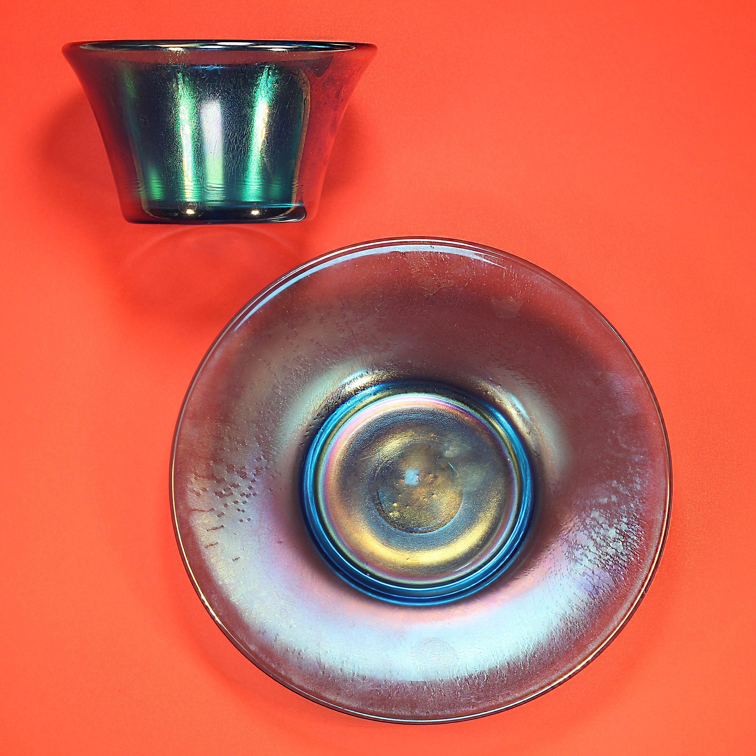 Kunstglas- Fingerschale und Unterteller aus der Mitte des 20. Jahrhunderts (Glas) im Angebot