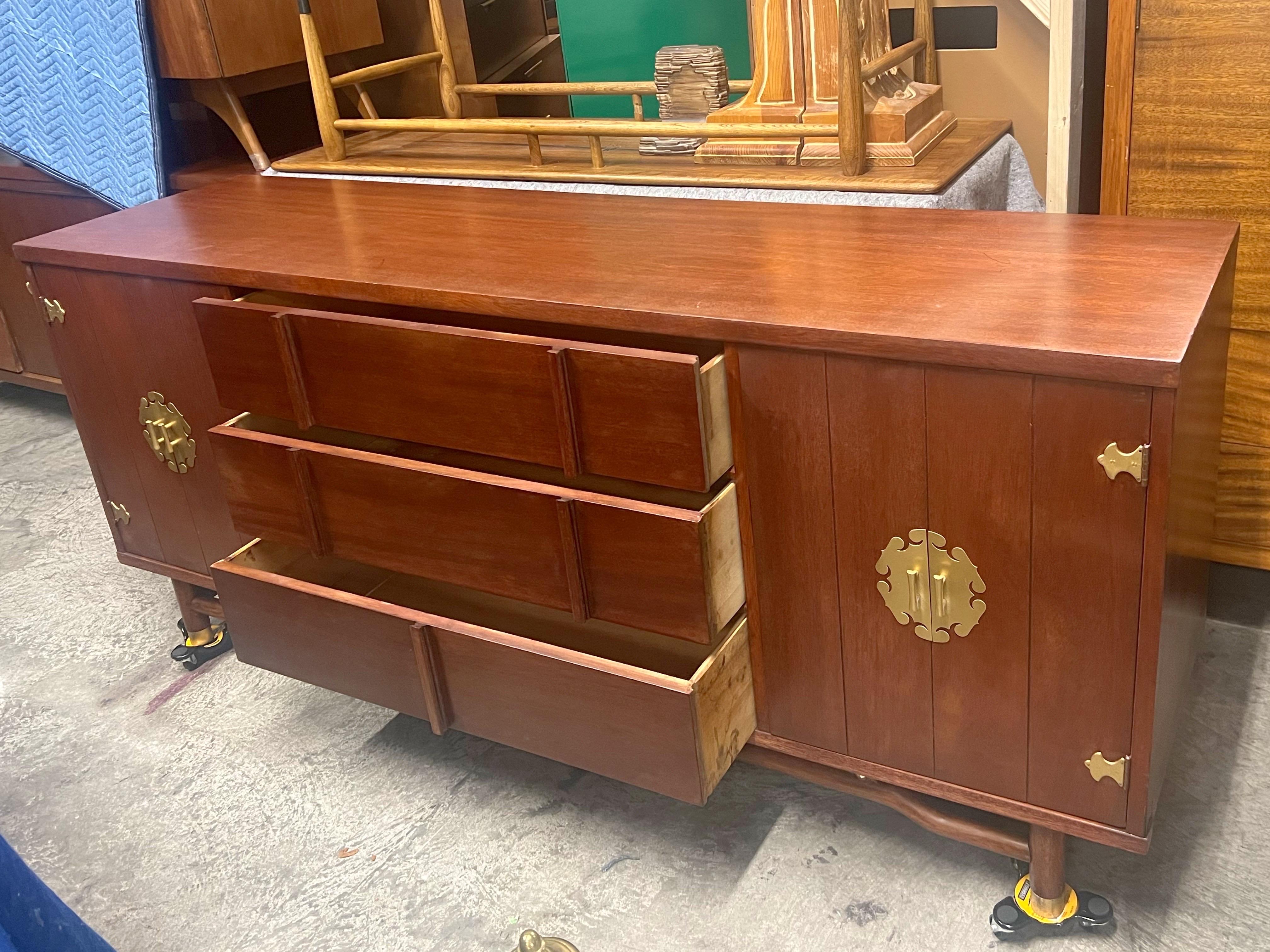 Credenza Asian Style della metà del XX secolo in vendita 2