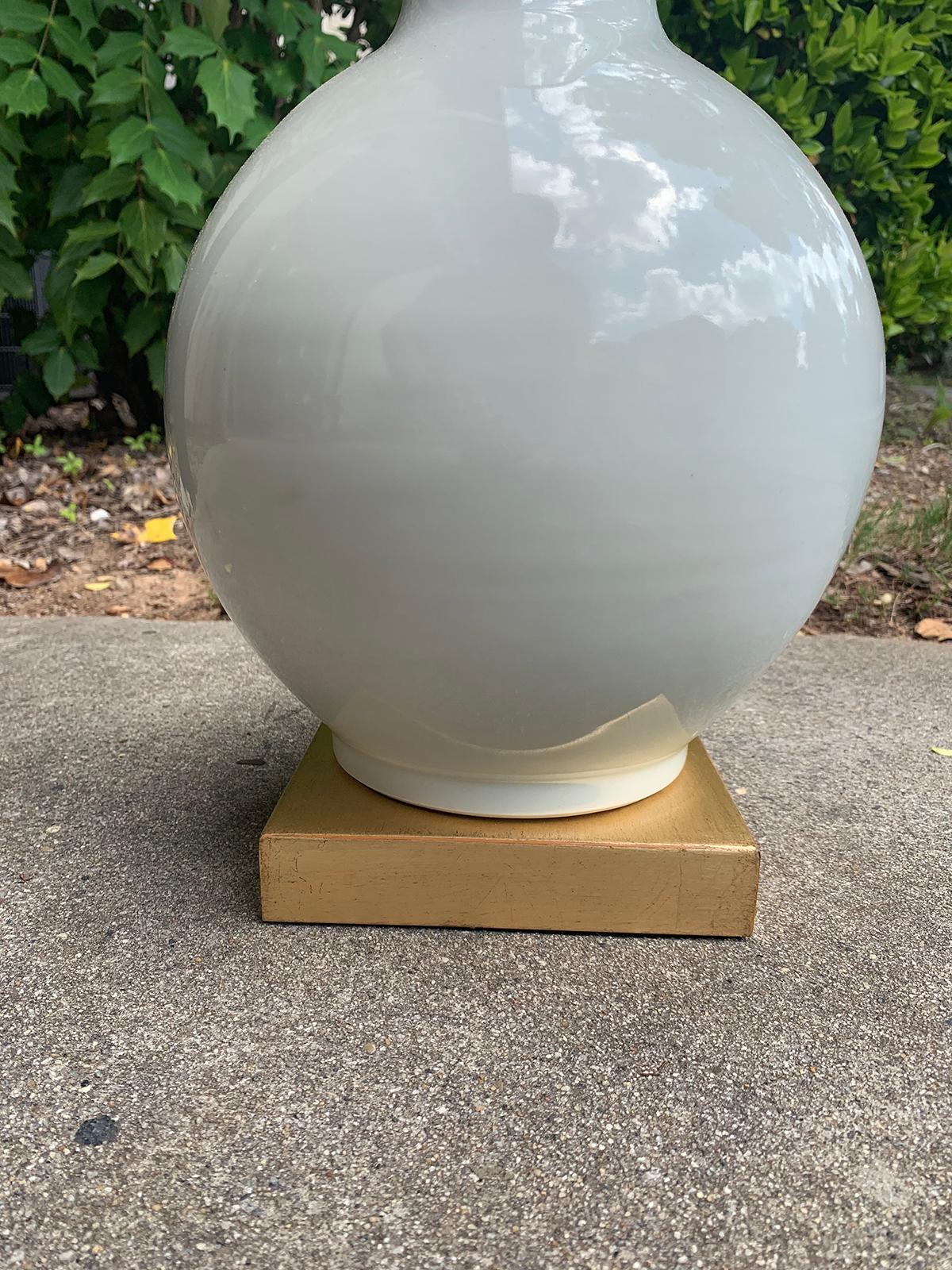 Mid-20th Century Asian White Porcelain Lamp, Custom Giltwood Base 4