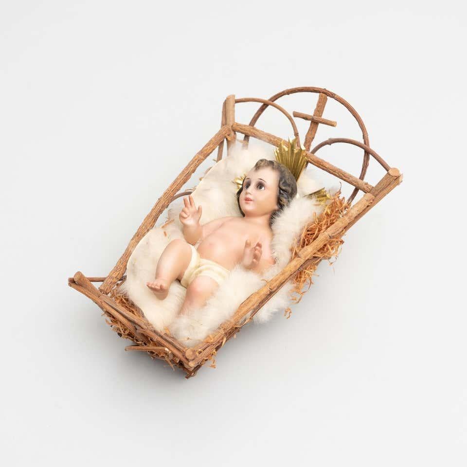 Mid-Century Modern Figure d'enfant Jésus dans le berceau, milieu du 20e siècle en vente