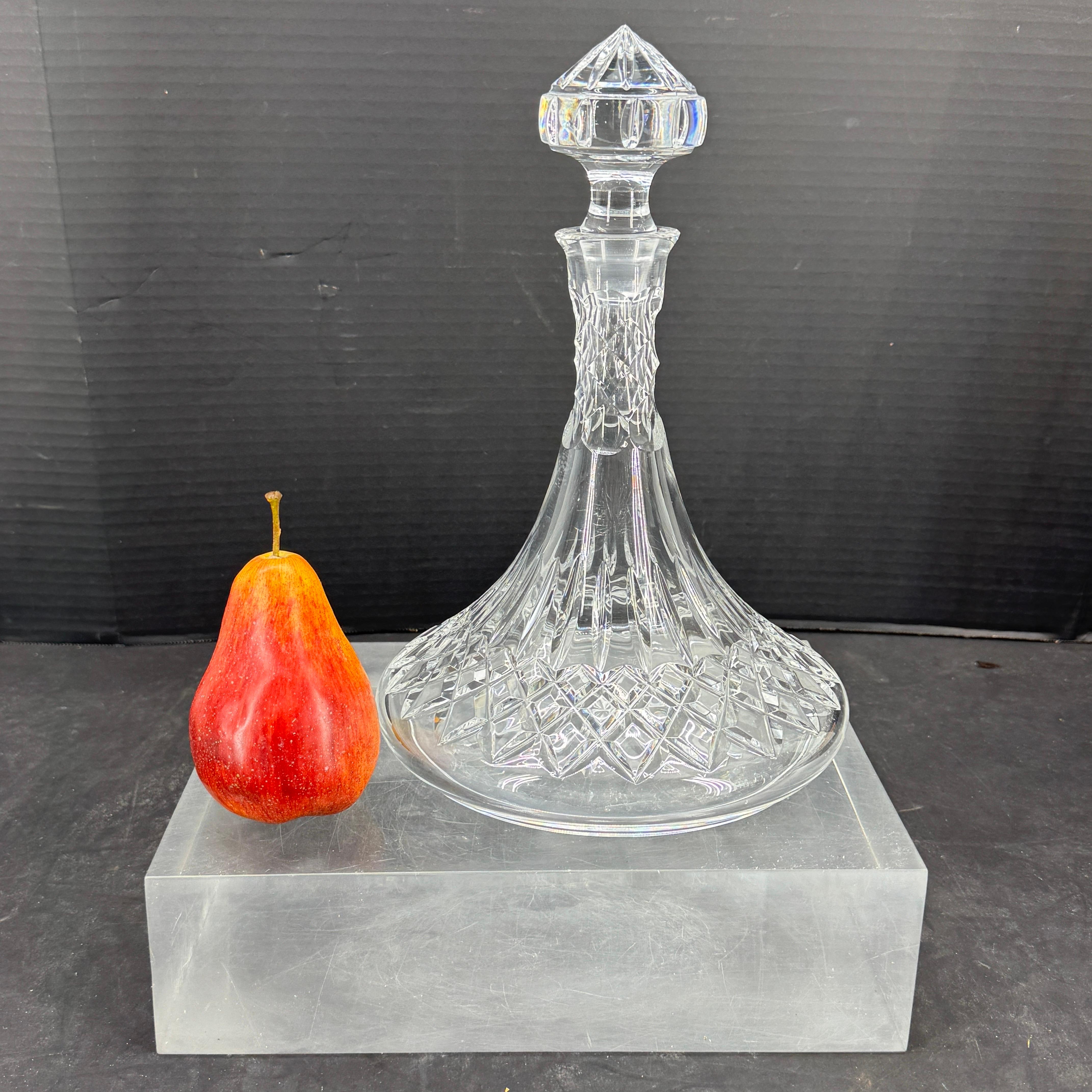 Decantador de cristal estilo Baccarat de mediados del siglo XX en Bueno estado para la venta en Haddonfield, NJ