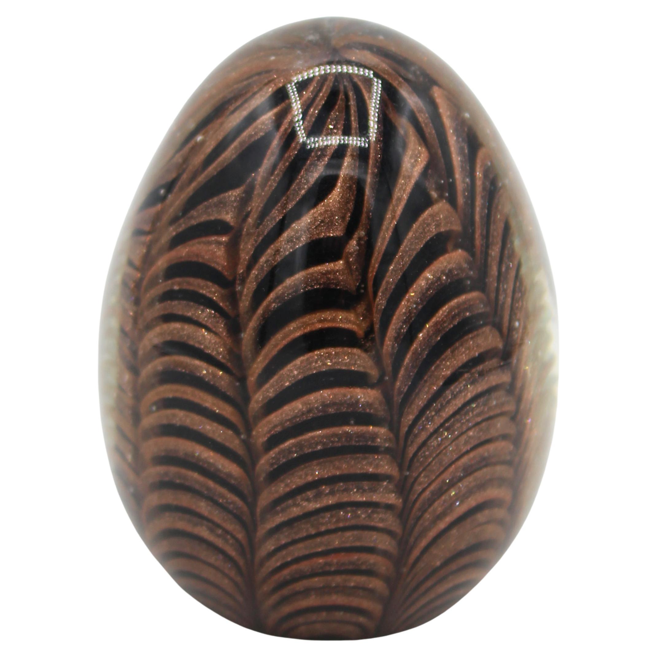 Mid-20th Century Barovier
Toso, Murano Art Glass Egg Paperweight