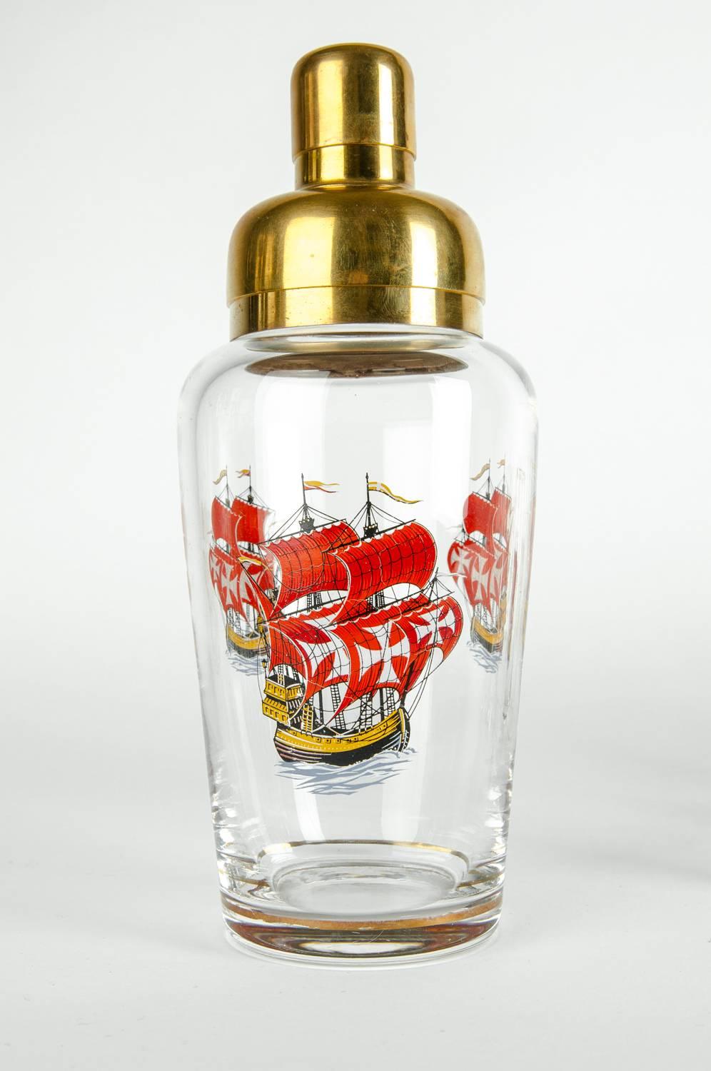 Mid-20th Century Barware Cocktail Shaker Service For Sale 1