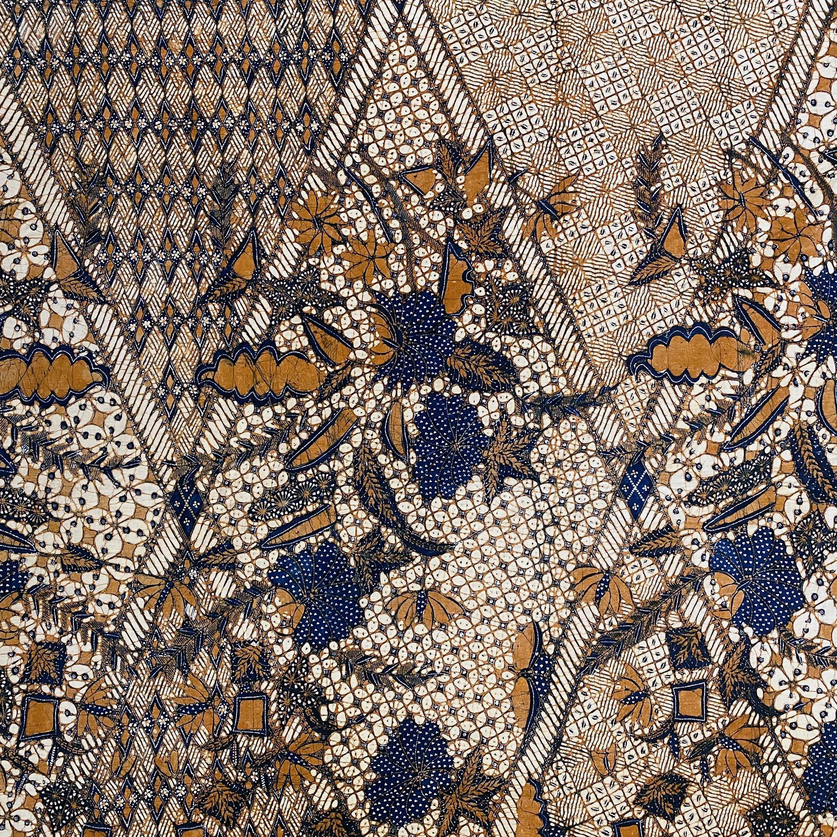 Batik, Kain, hip-wrap clothing garment, java, mid-20th century. Worn by men and women. Blue-black, blue, soga brown, and ecru comprise the color scheme, which are traditional colors of the Yogyakarta and Surakarta area. This kain design consists of