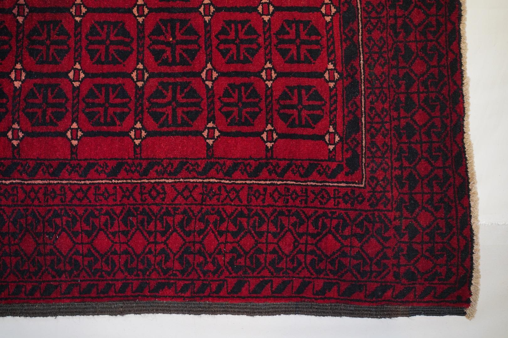 Baluch and Yamot Lamb’s wool
This excellent condition 60-70 year old  medium large Beluchi exemplifies the subtlety of presentation and the fine weaving of mid century Belouchi hand woven carpets . . The abrupt tribal symbols , fully traditional