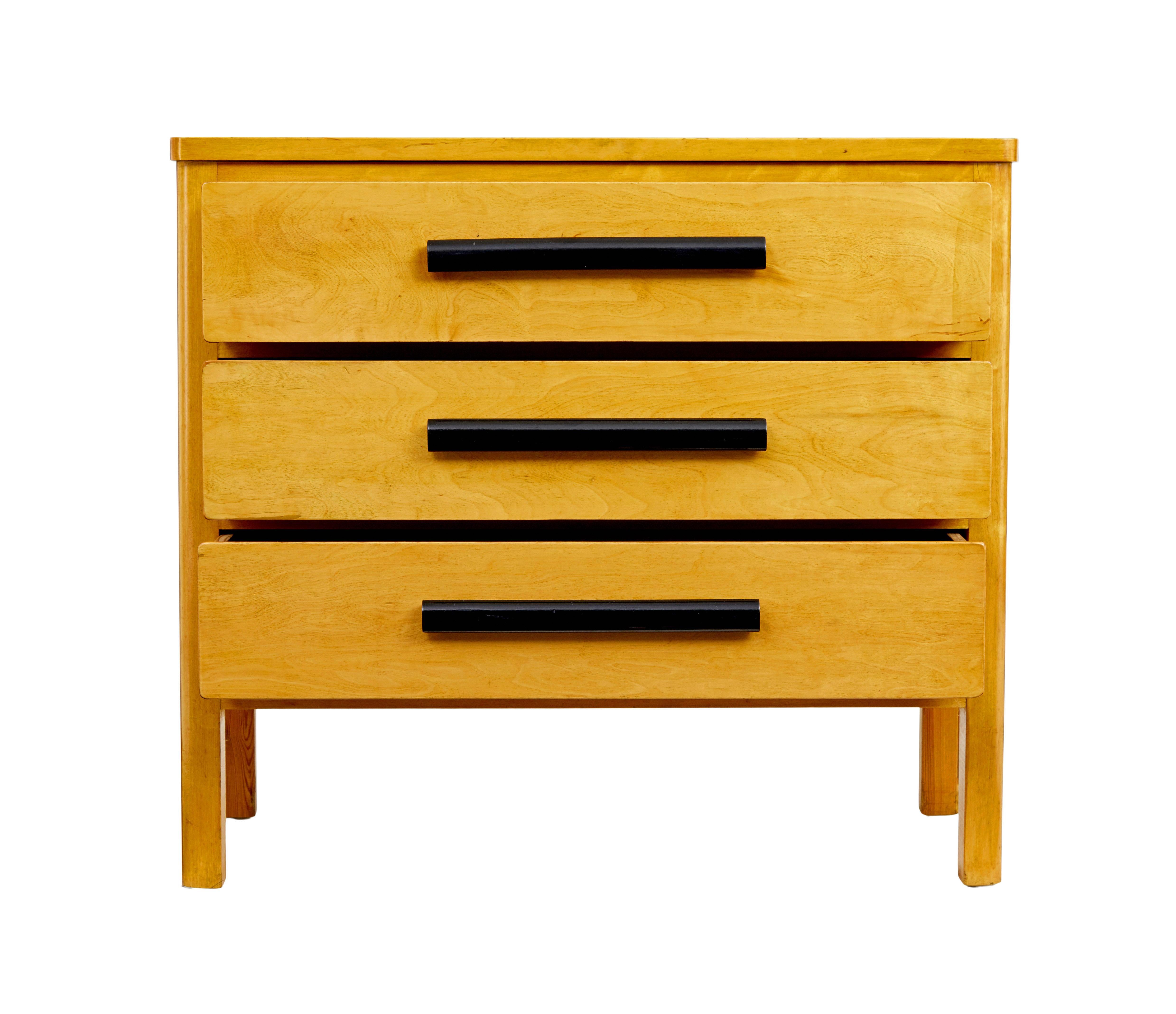 Svedese Cassettiera scandinava in betulla della metà del XX secolo in vendita