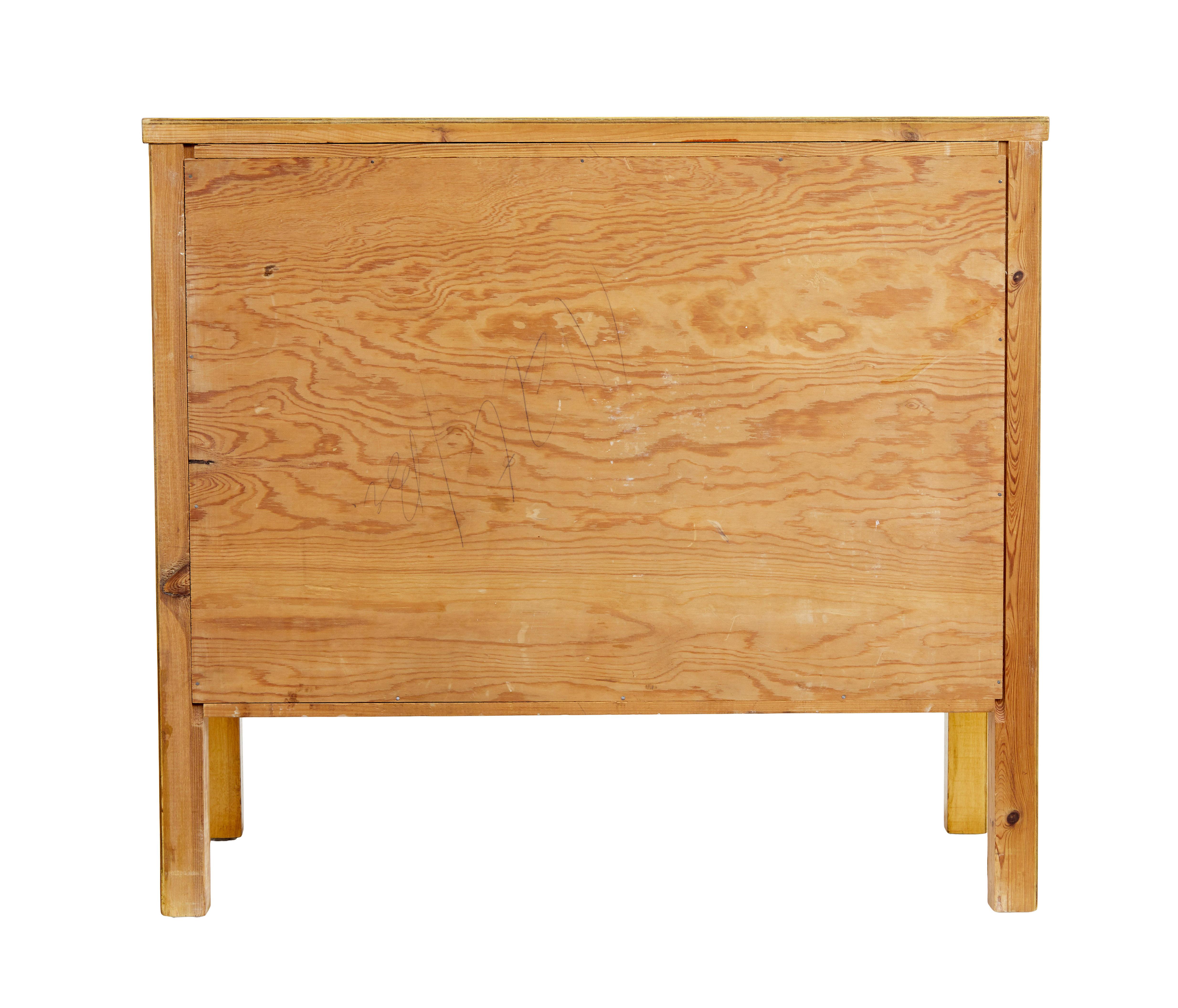 Mid 20th century birch Scandinavian chest of drawers In Good Condition For Sale In Debenham, Suffolk