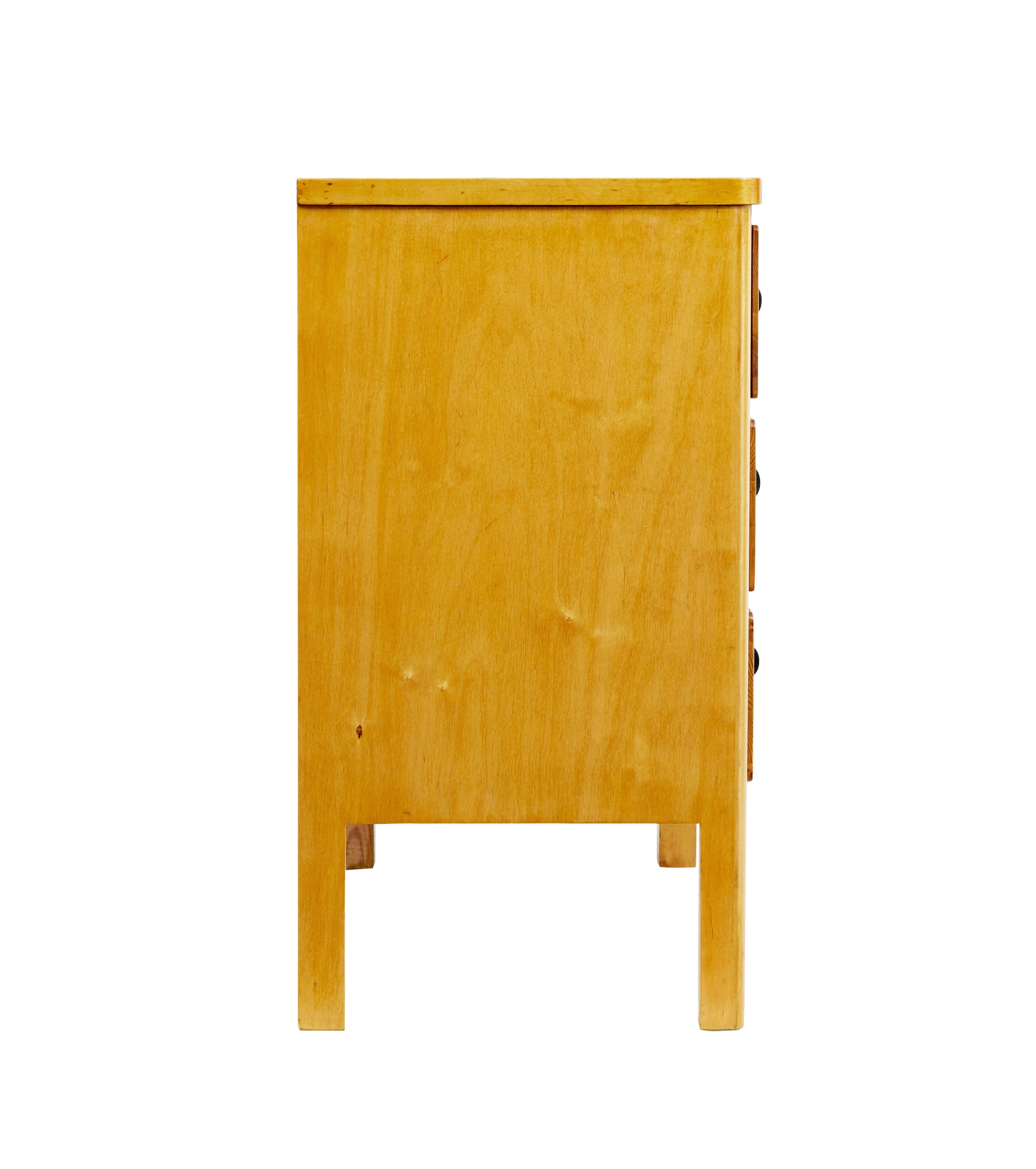 Cassettiera scandinava in betulla della metà del XX secolo In condizioni buone in vendita a Debenham, Suffolk