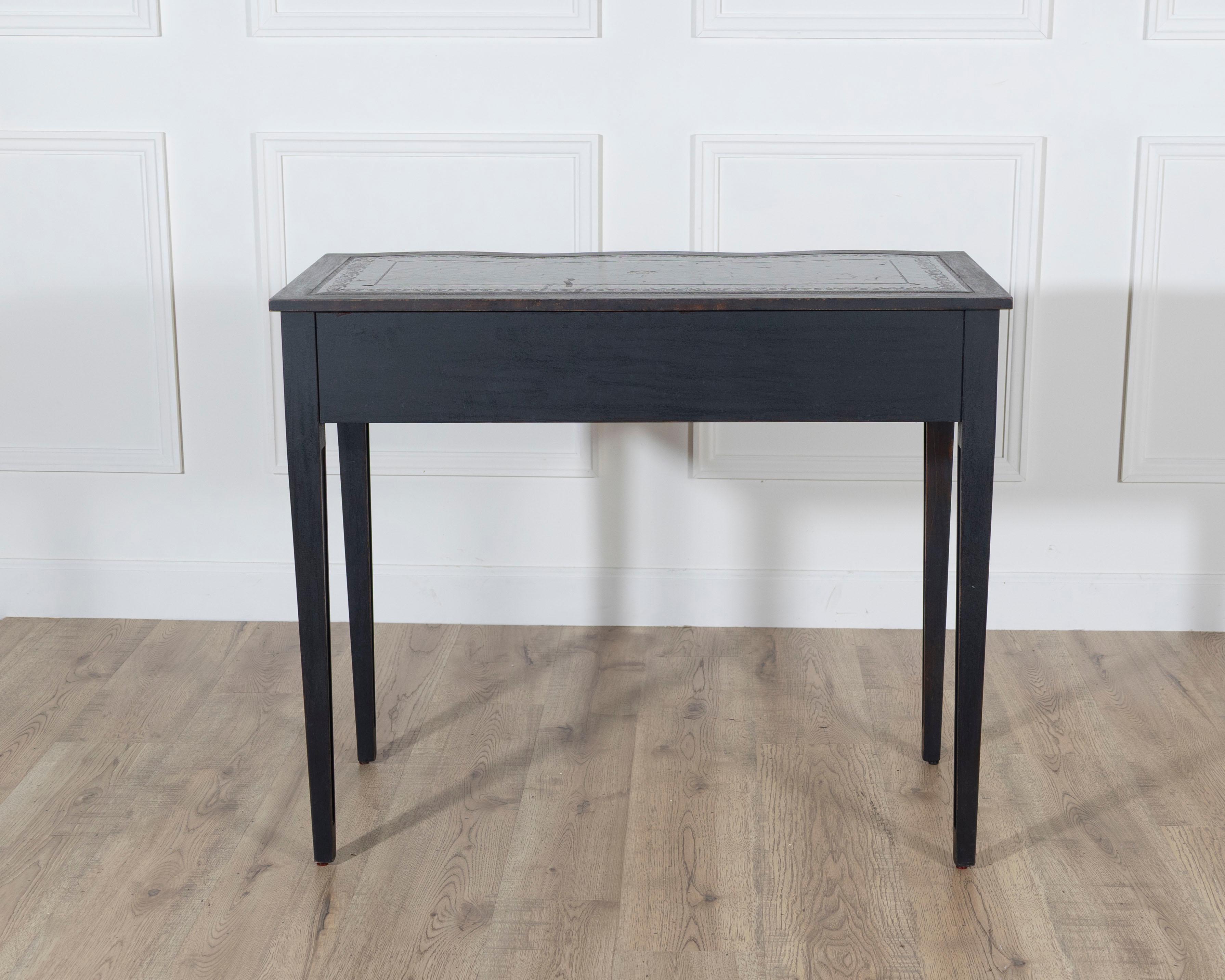 Mid-20th Century Black Console Desk with Curved Front and Original Leather Top en vente 3
