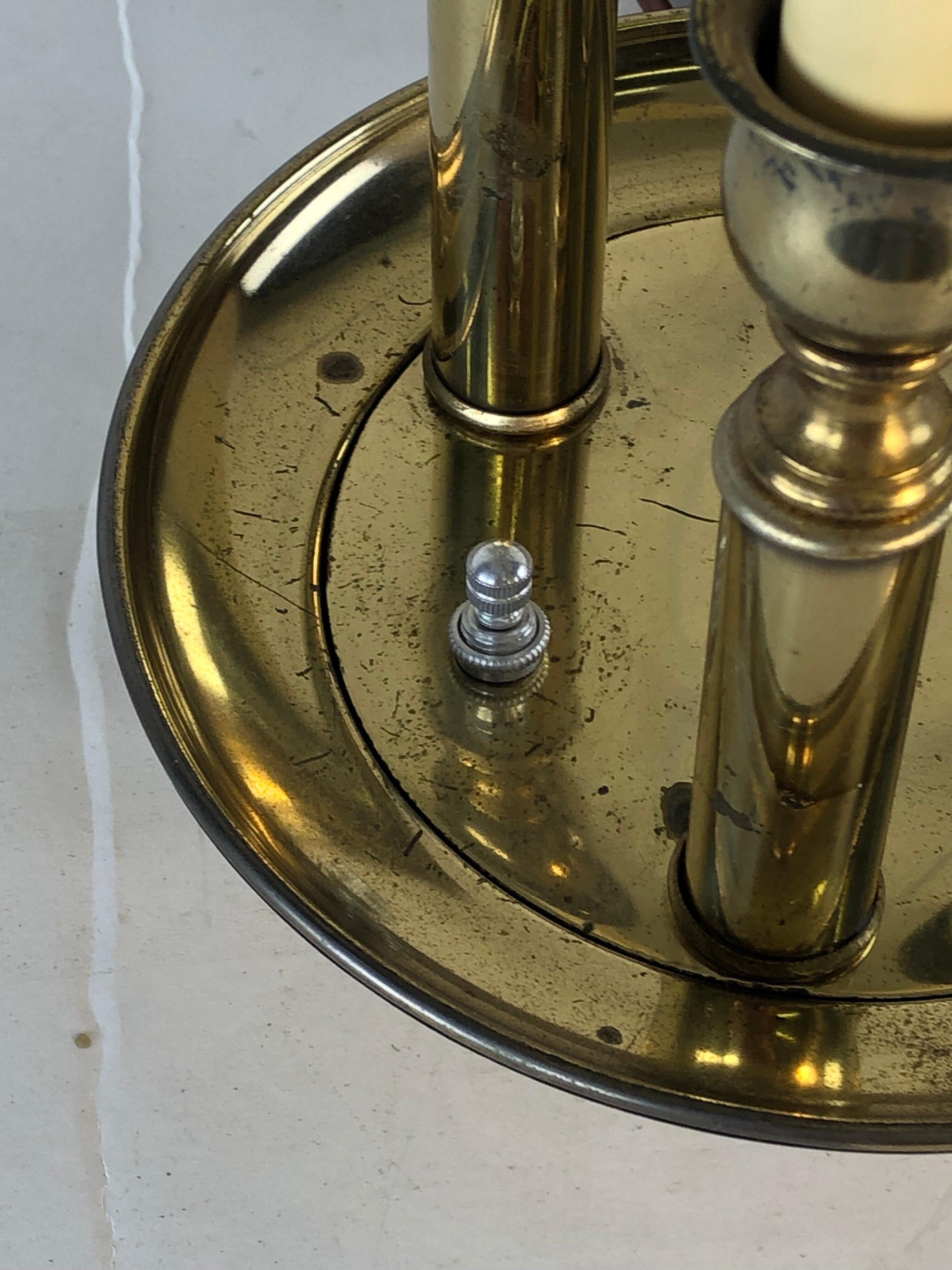 Mitte des 20. Jahrhunderts Schwarz und Gold Metall Bouillotte Tischlampe 3