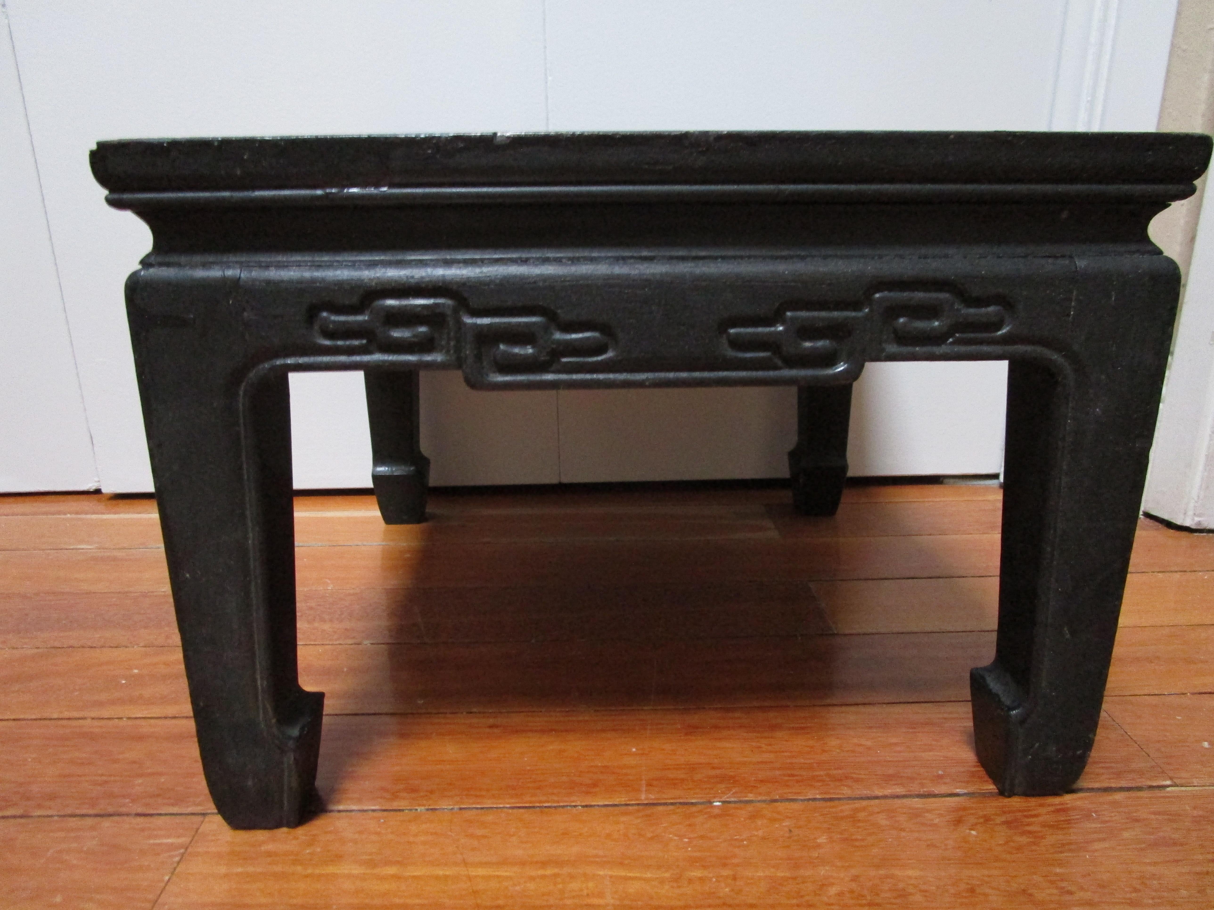 Hand-Carved Mid-20th Century Black Wood Foot Rest or Low Side Table with Turned Ming Feet For Sale