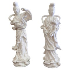 Mid-20th Century Blanc de Chine Porcelain Figures of Quan Yin, Pair