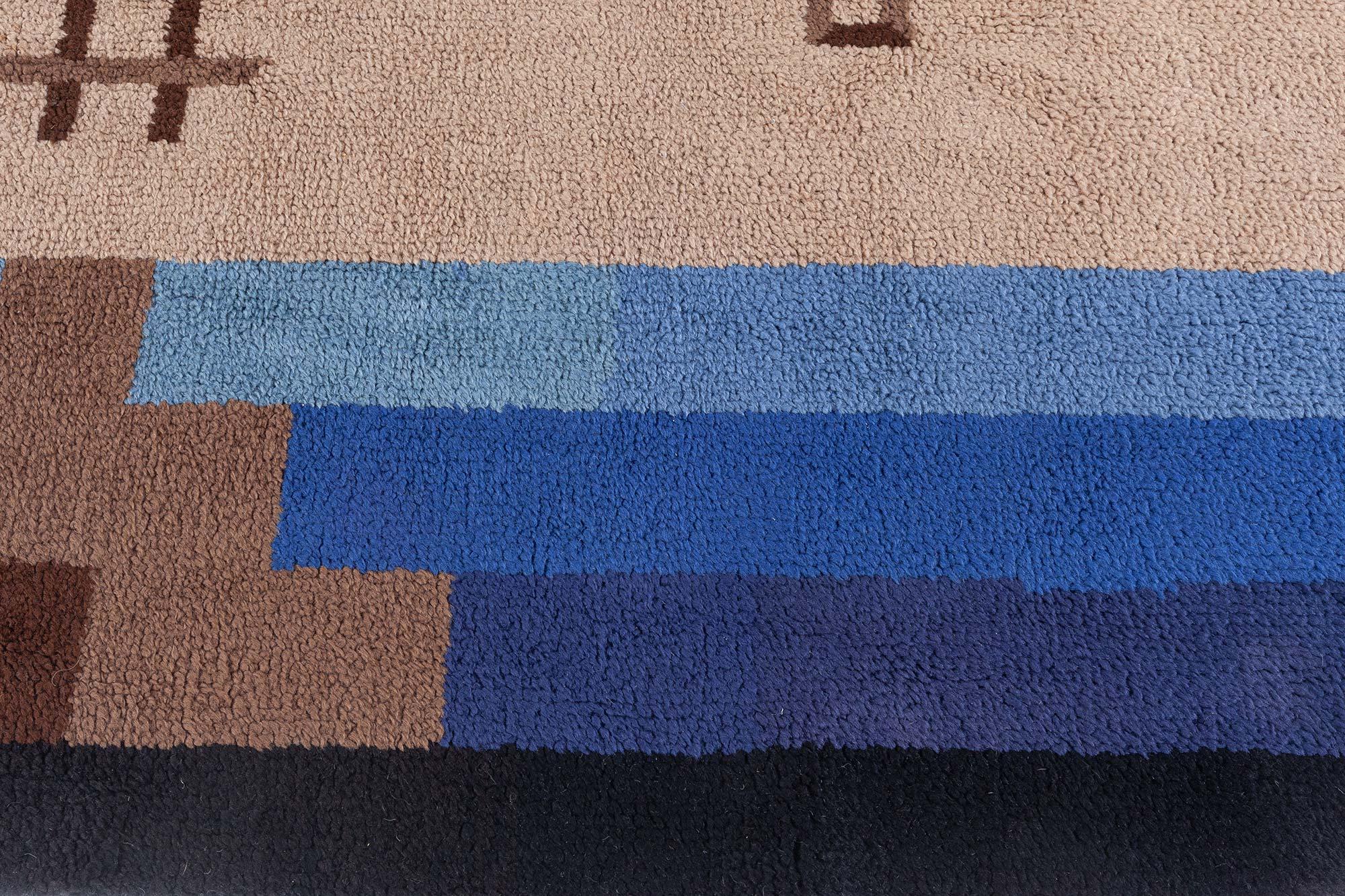 Mid-20th century Bold French Art Deco handmade wool rug.
Size: 6'8