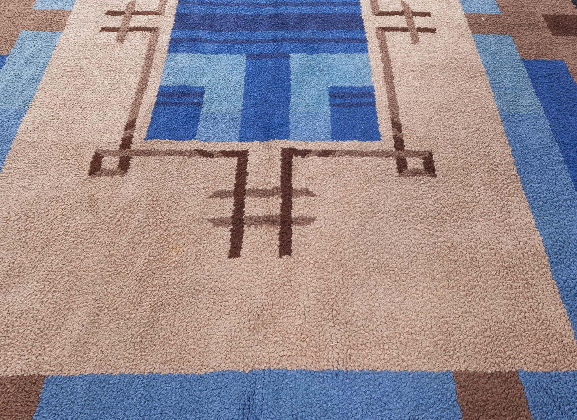 Mid-20th Century Bold French Art Deco Handmade Wool Rug In Good Condition For Sale In New York, NY