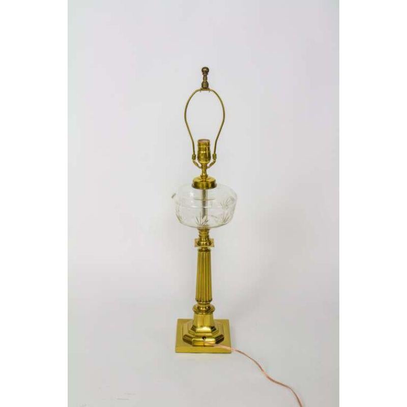 Mid 20th Century Brass and Glass Banquet Lamp For Sale 2