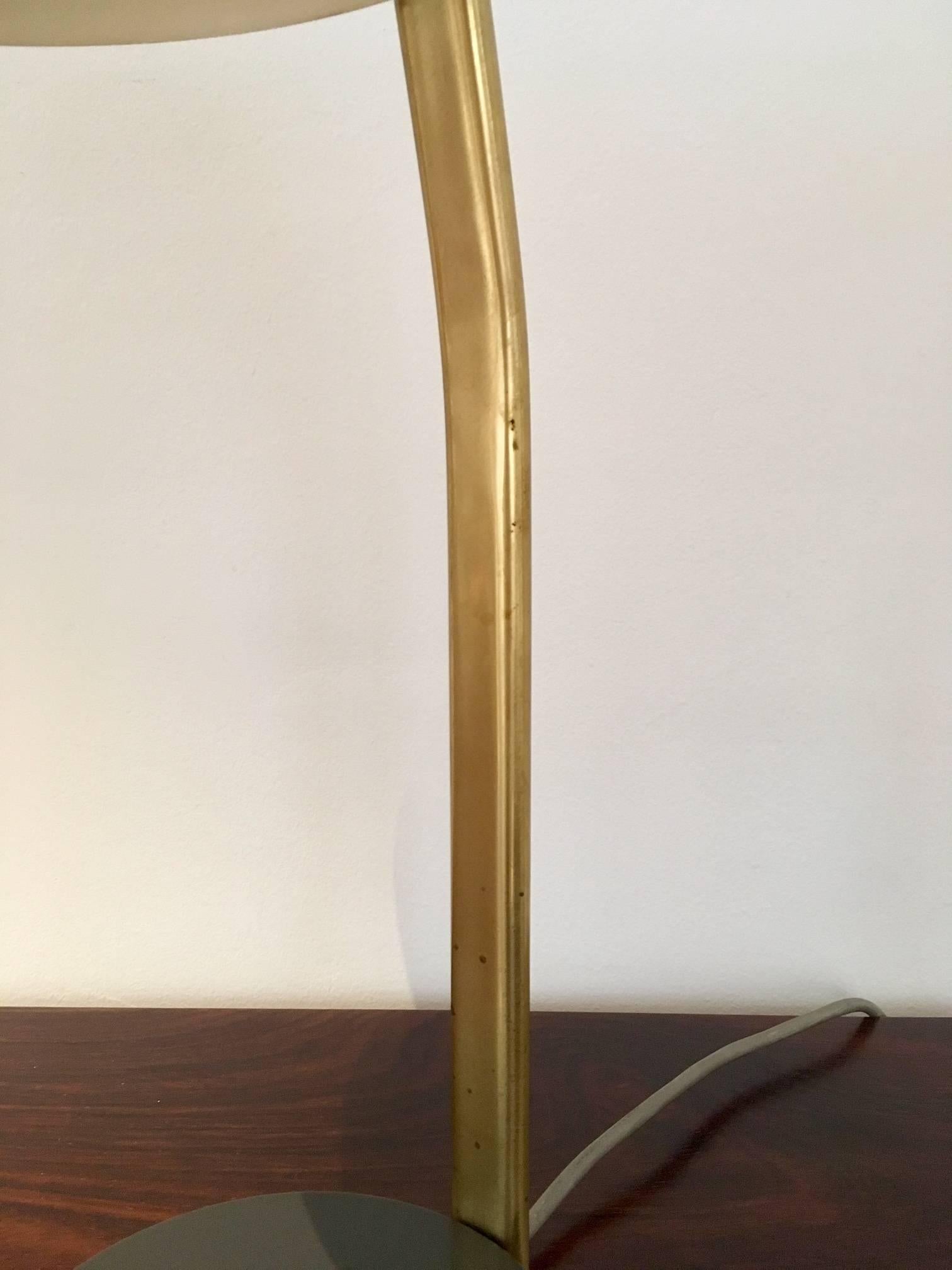 Mid-Century Modern Brass and Grey Colored Metal Table Lamp In Good Condition In Madrid, ES