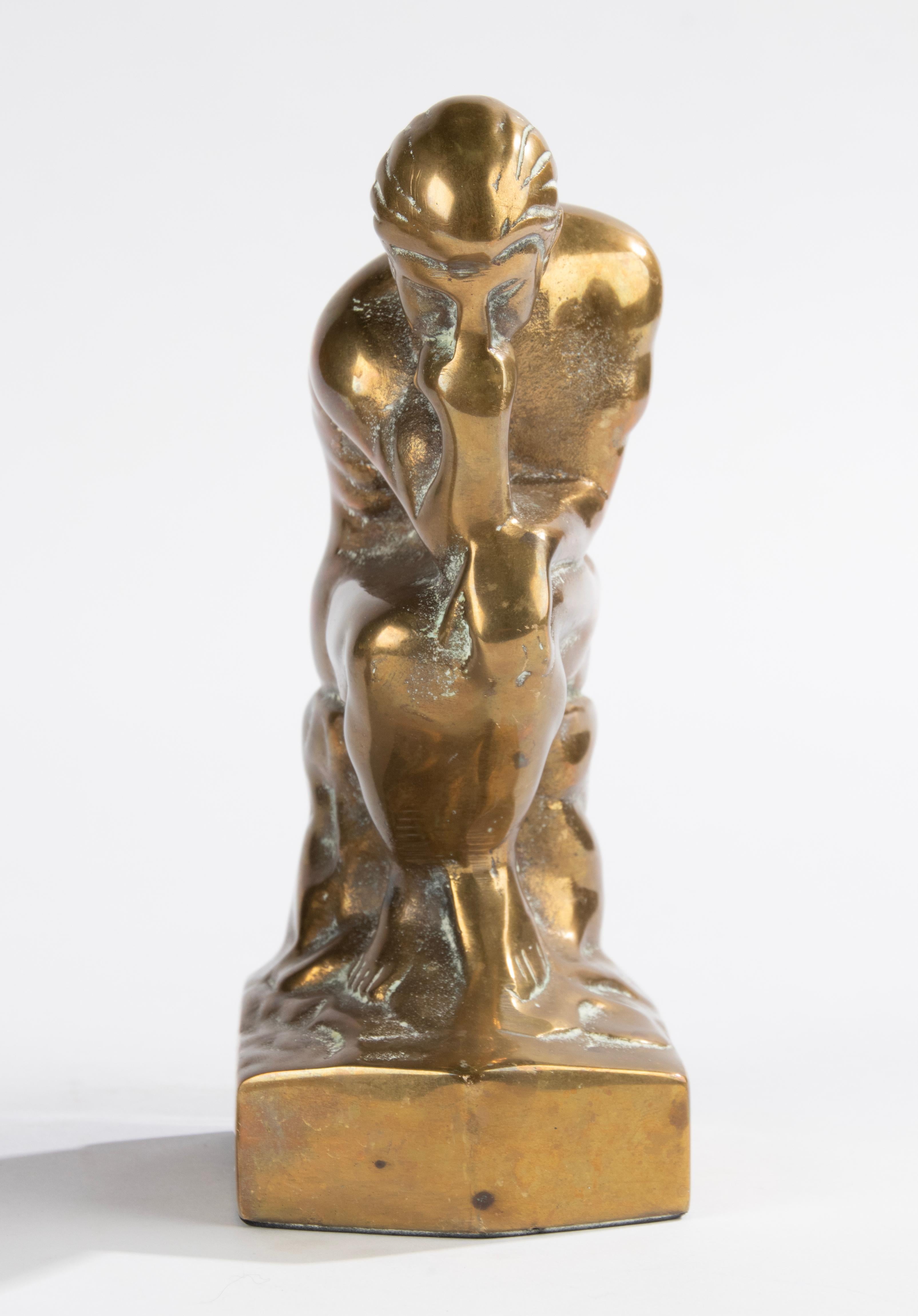 Buchstützen aus Messing aus der Mitte des 20. Jahrhunderts, inspiriert von „ dem Denker“ von Auguste Rodin im Angebot 4