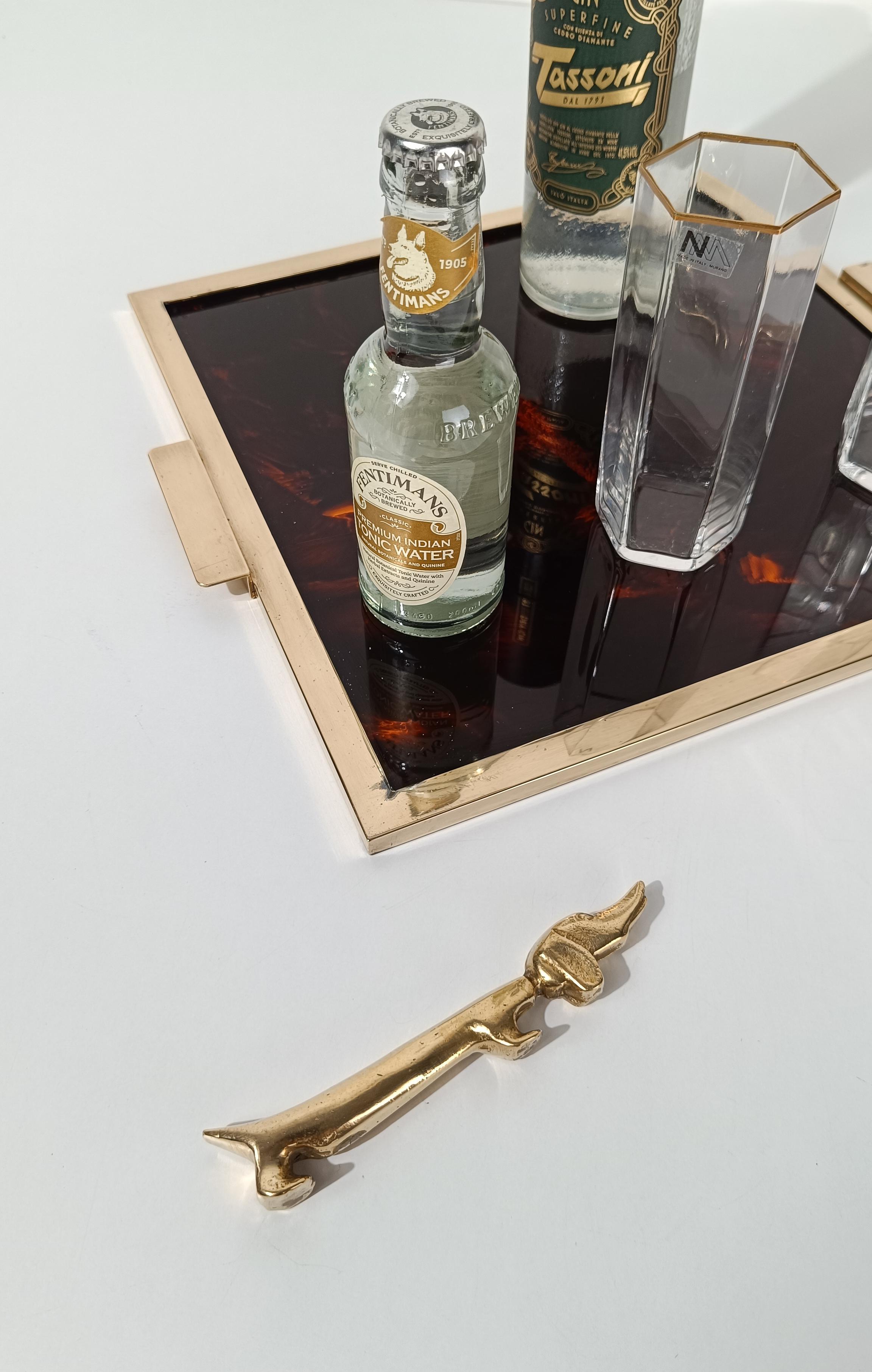 We offer for sale a fun and at the same time useful object, which I am sure, a lover of the dachshund breed will not miss.
This is a vintage bottle opener, dating back to the 50s and 60s, made of cast brass in the shape of a dachshund dog.
Solid and