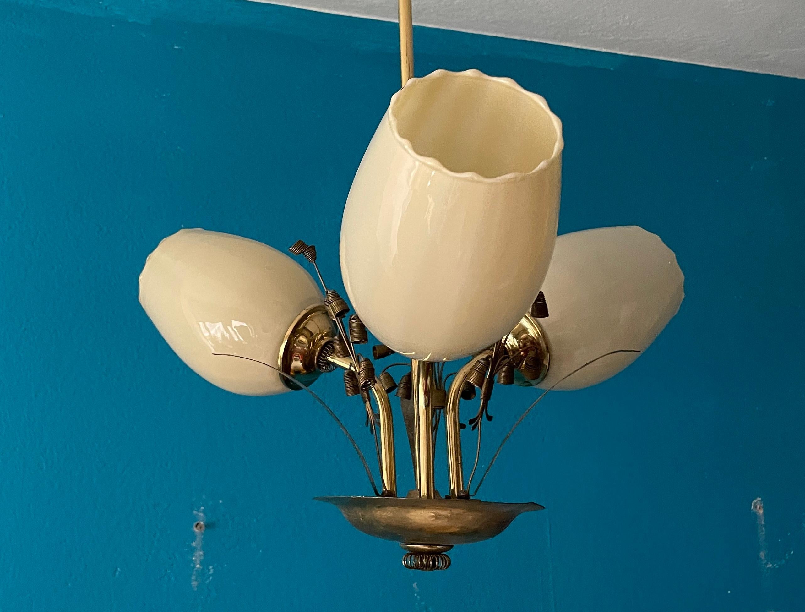 Mid-20th Century Brass Chandelier, Paavo Tynell Style, Made in Finland In Good Condition For Sale In Turku, FI