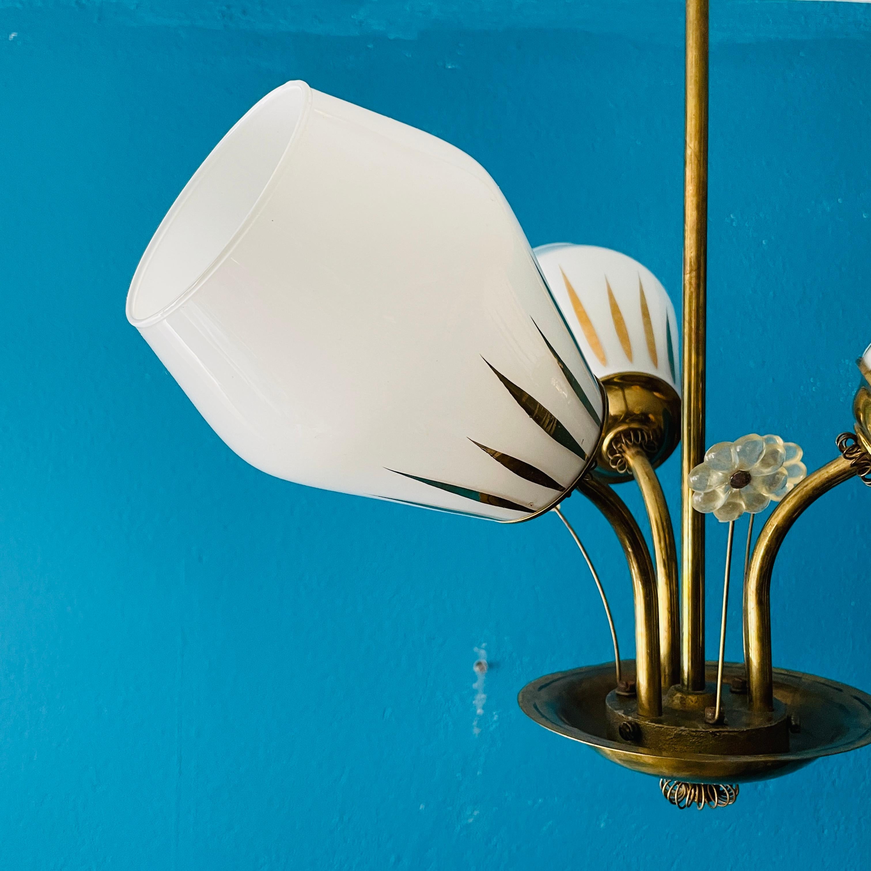Mid-20th Century Brass Chandelier, Paavo Tynell Style, Made in Finland In Good Condition For Sale In Turku, FI