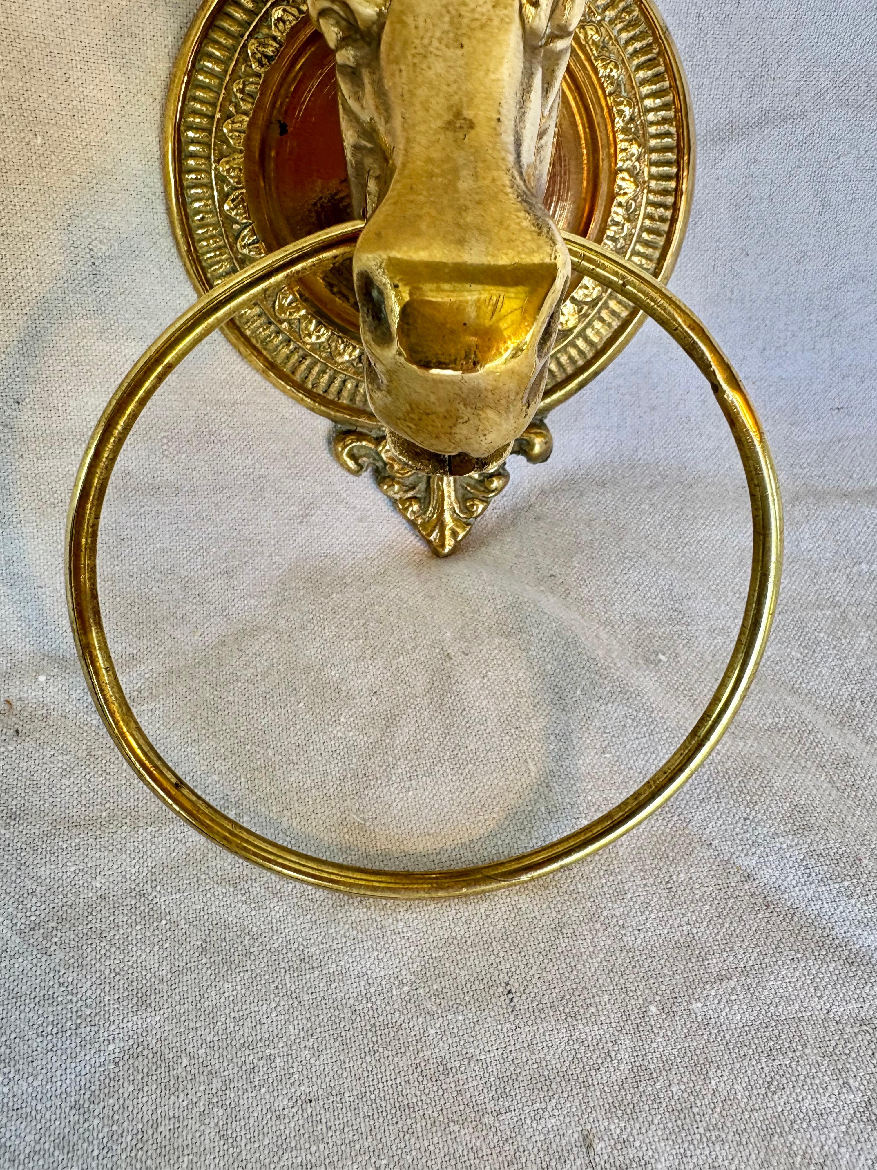 Mid 20th Century Brass Horse Head Equestrian Towel Holder Ring In Good Condition For Sale In Burton, TX