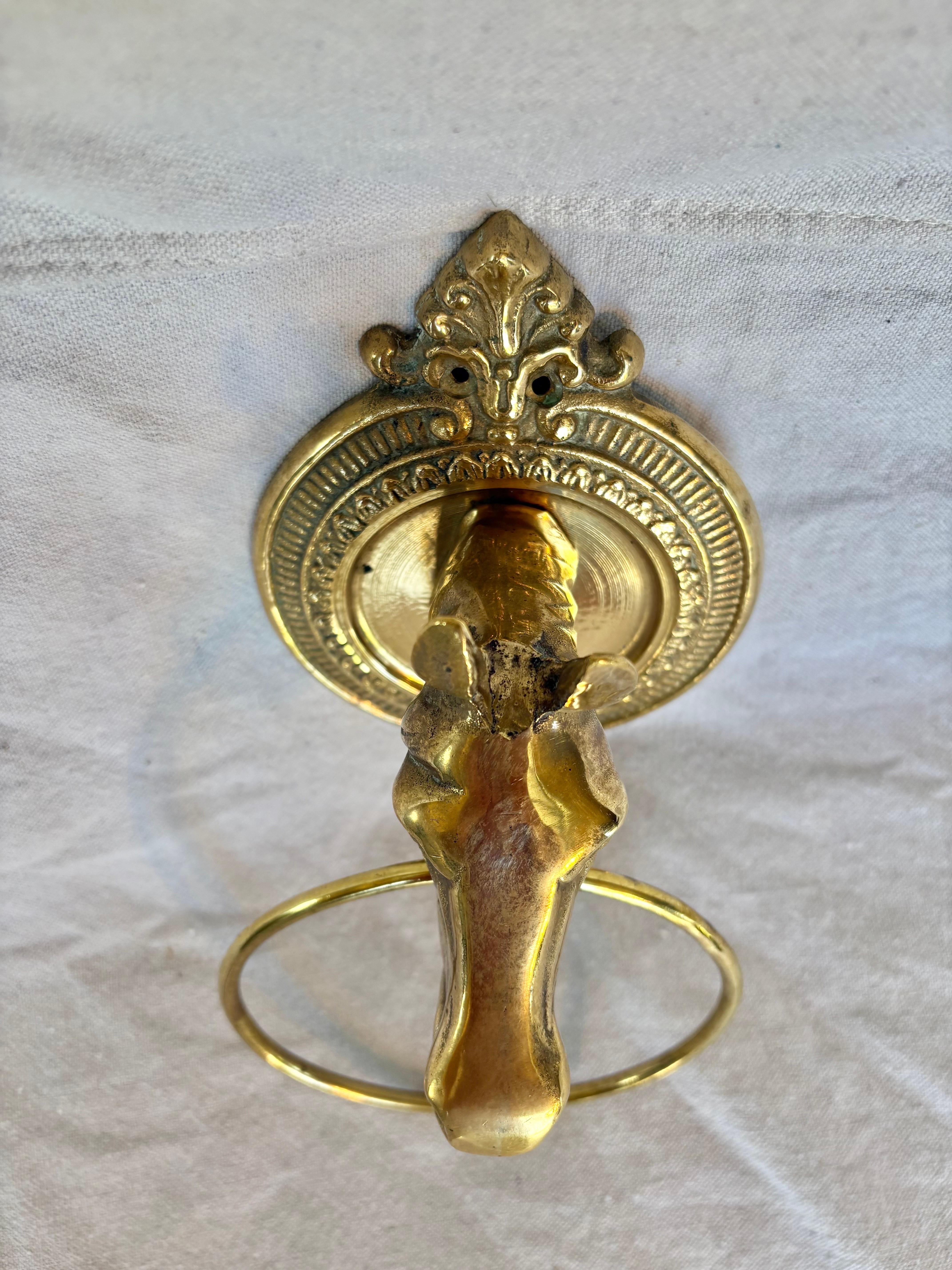 Mid 20th Century Brass Horse Head Equestrian Towel Holder Ring For Sale 2