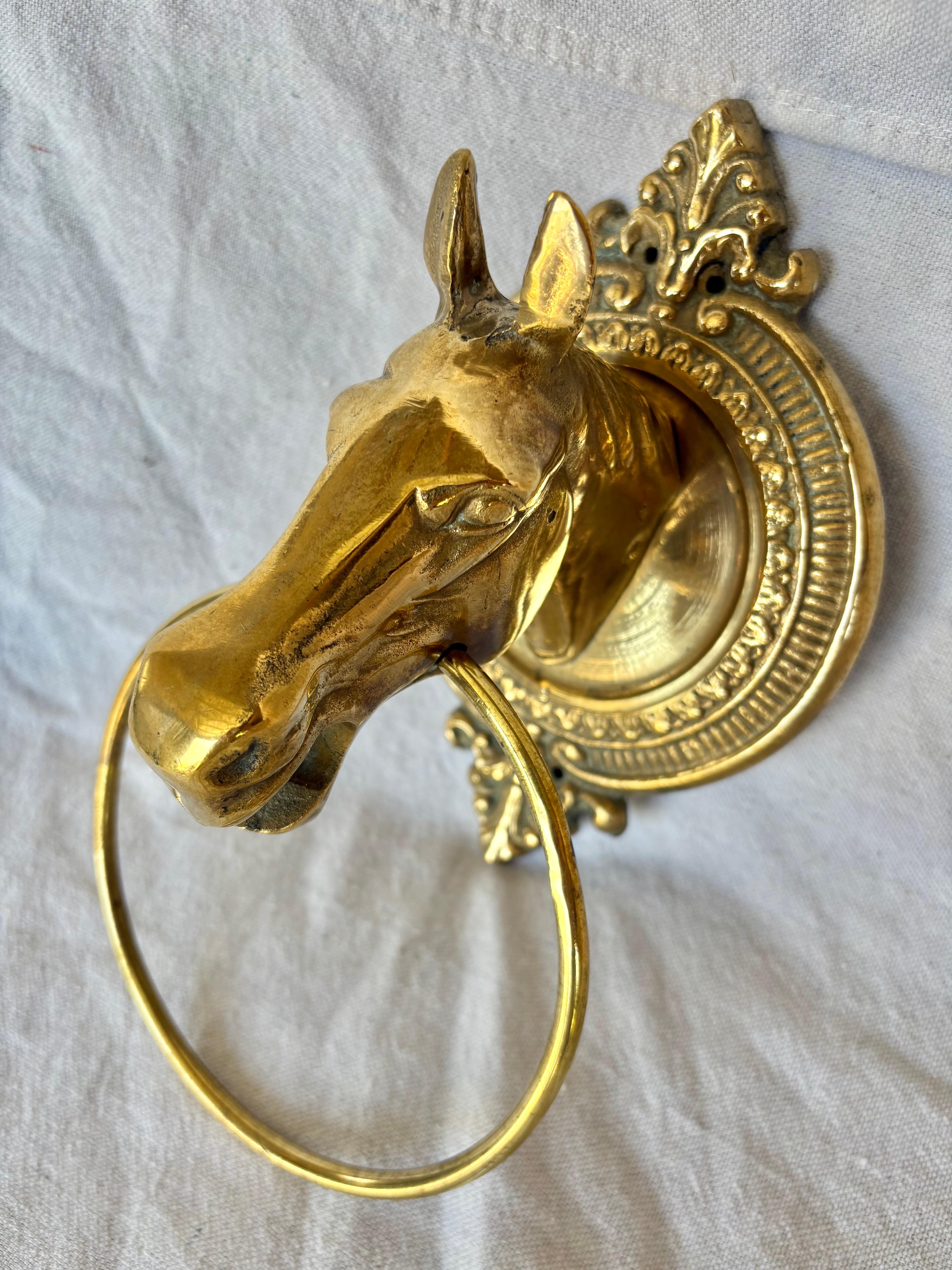 Mid 20th Century Brass Horse Head Equestrian Towel Holder Ring For Sale 3