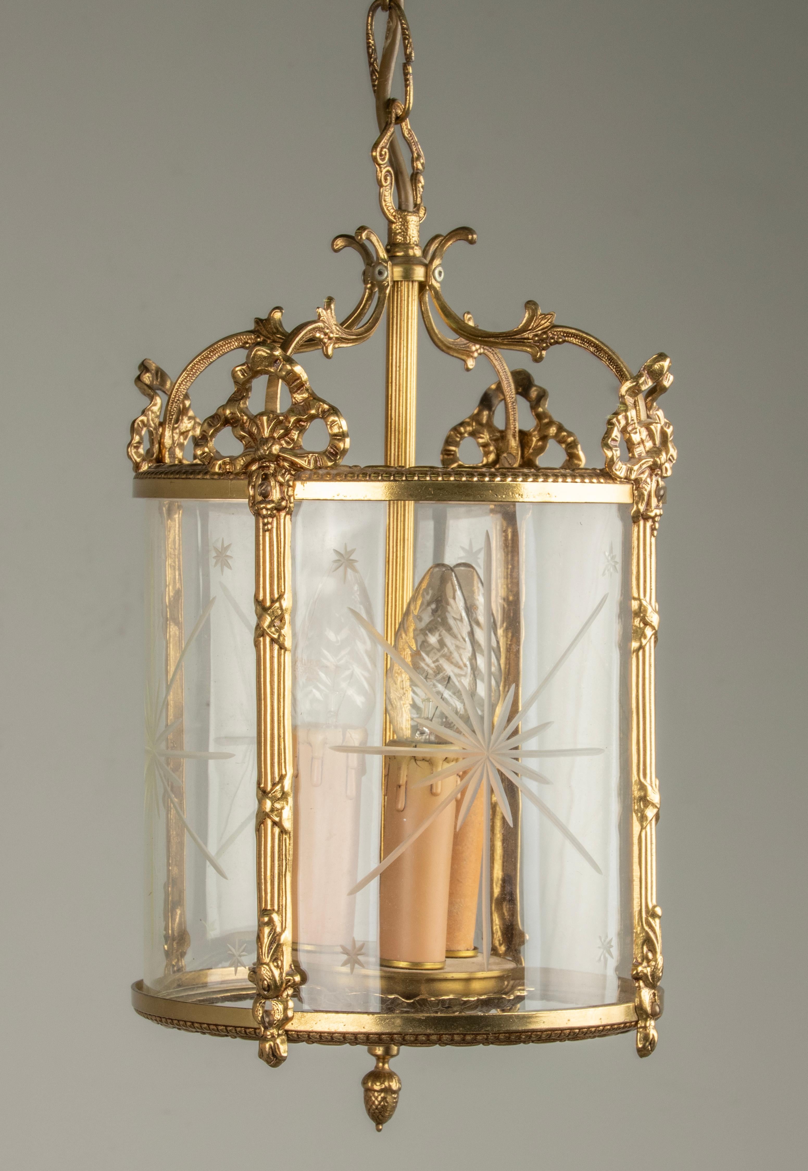 Mid 20th Century Brass Louis XVI Style Hallway Lantern Lamp For Sale 7