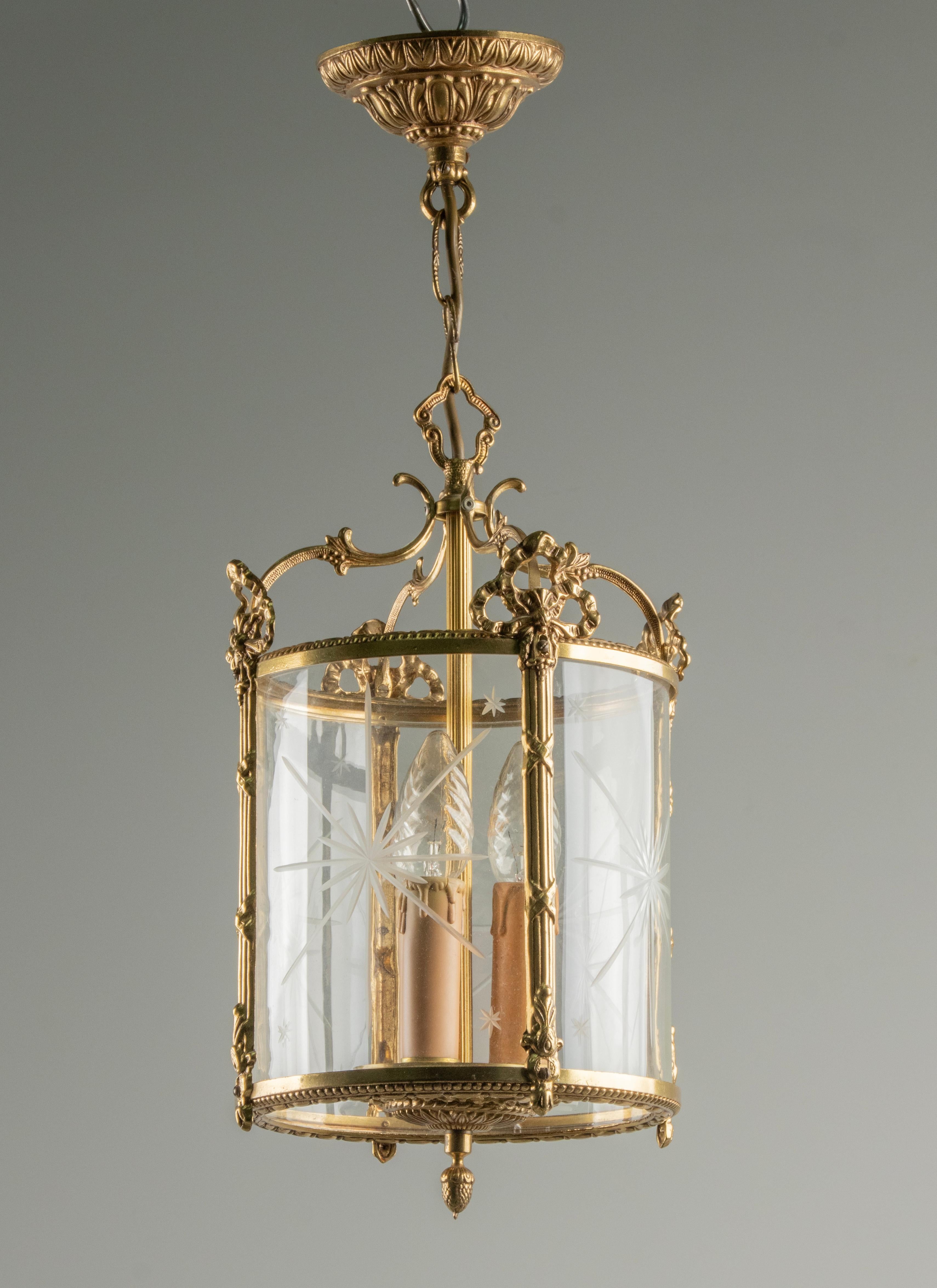 Mid 20th Century Brass Louis XVI Style Hallway Lantern Lamp For Sale 8