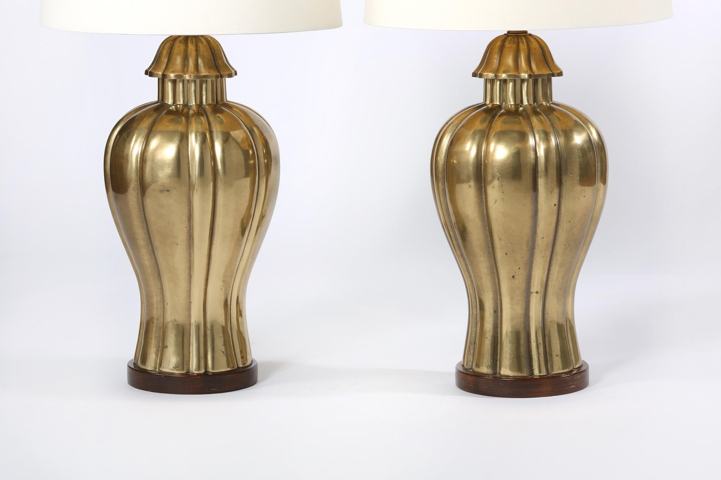 North American Mid-20th Century Brass Pair of Table Lamps / Wood Base