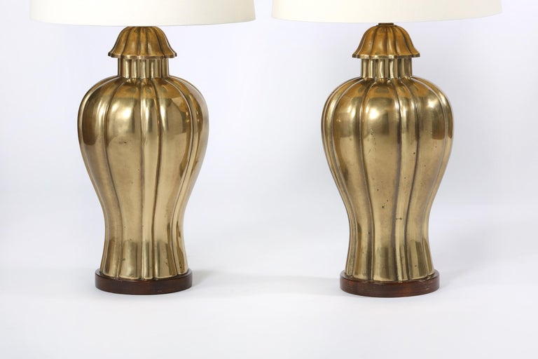 North American Mid-20th Century Brass Pair of Table Lamps / Wood Base For Sale