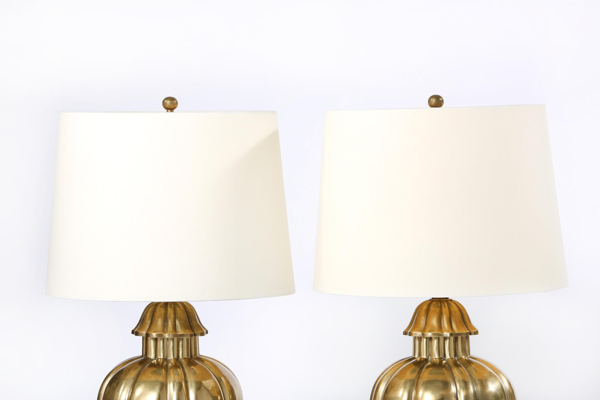 Mid-20th Century Brass Pair of Table Lamps / Wood Base In Good Condition In Tarry Town, NY