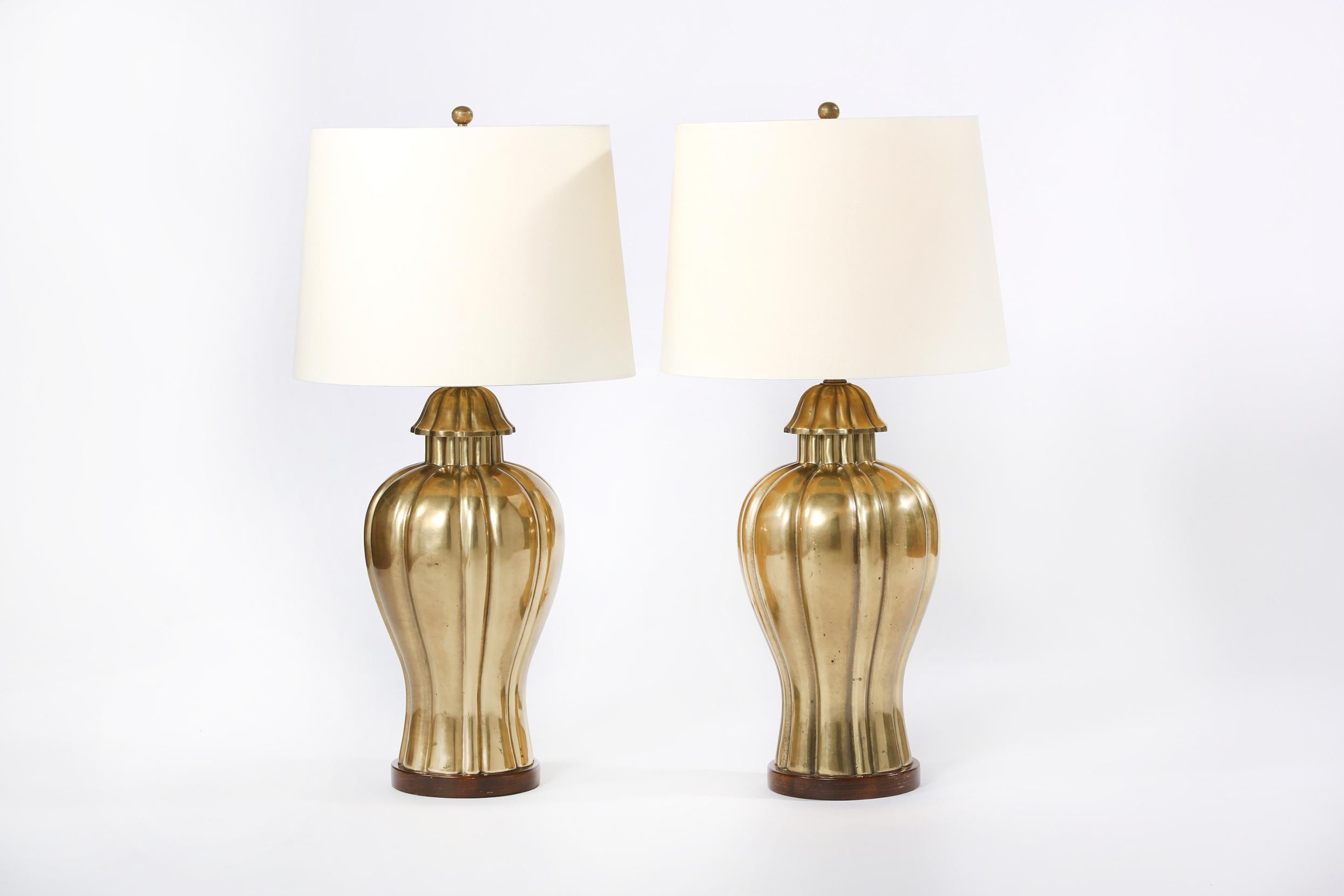 Mid-20th Century Brass Pair of Table Lamps / Wood Base 1