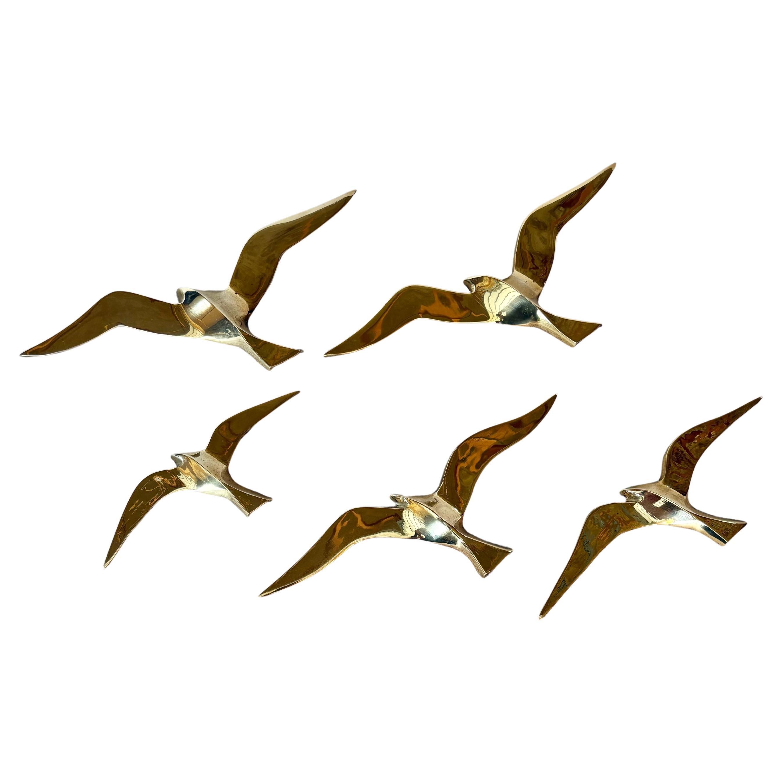 Esculturas de pared de gaviota de latón de mediados del siglo XX - Juego de cinco en venta
