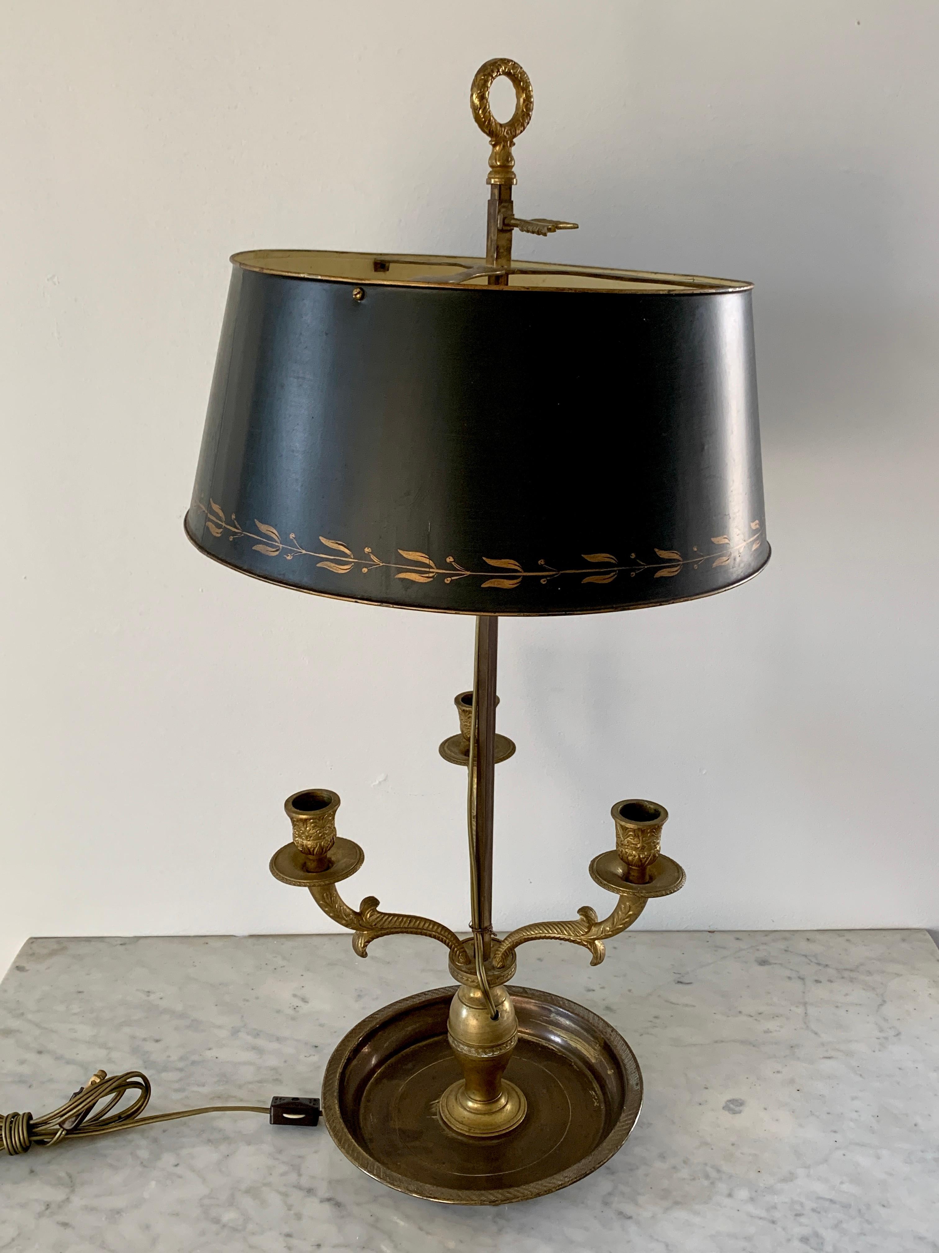 Mid-20th Century Brass Three-Arm Bouillotte Lamp With Black Tole Shade For Sale 2