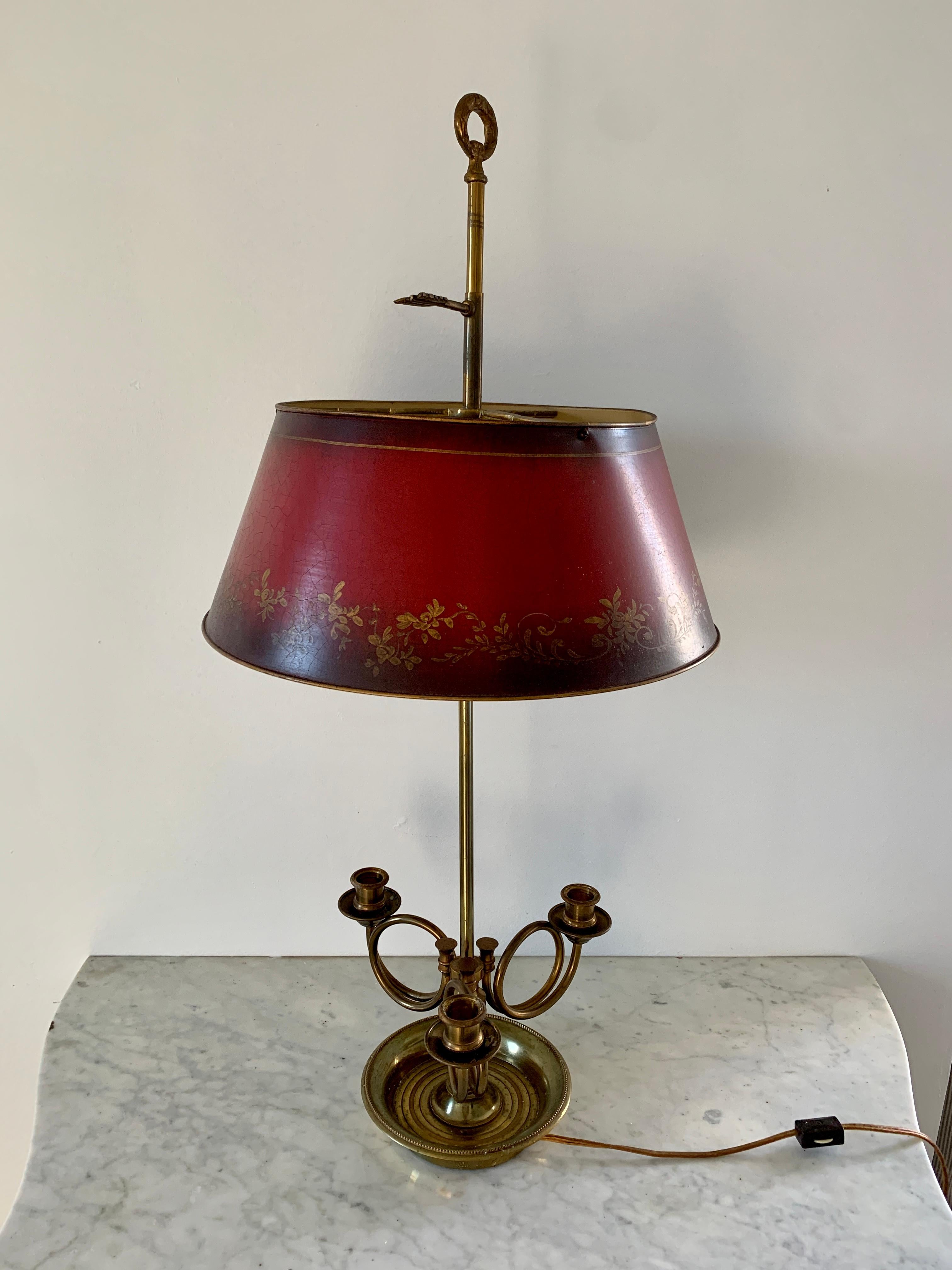Mid-20th Century Brass Three-Arm Horn Bouillotte Lamp with Red Tole Shade For Sale 2