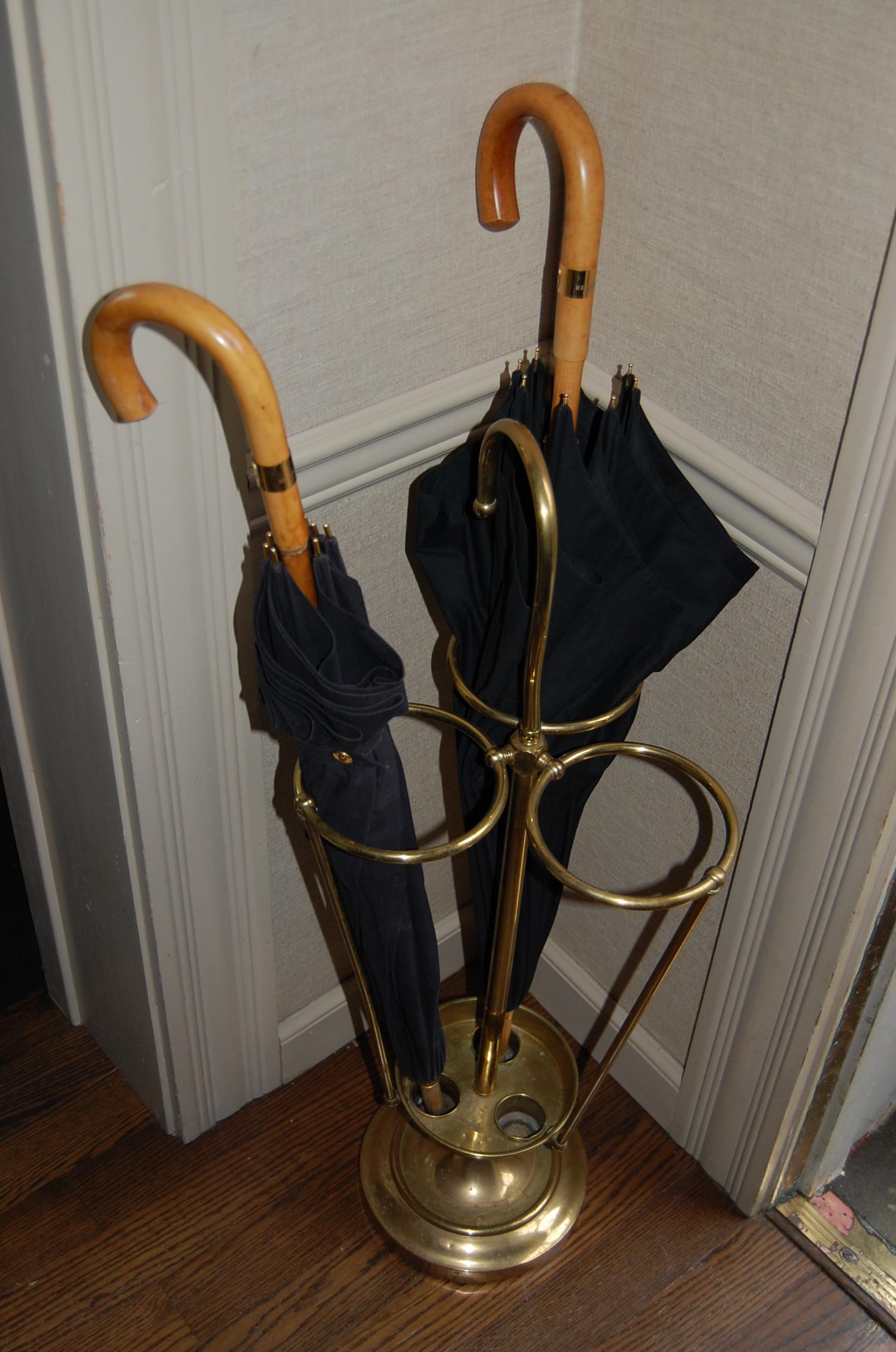 Mid-20th Century Brass Umbrella Stand by Herco Art Manufacturing Company For Sale 9