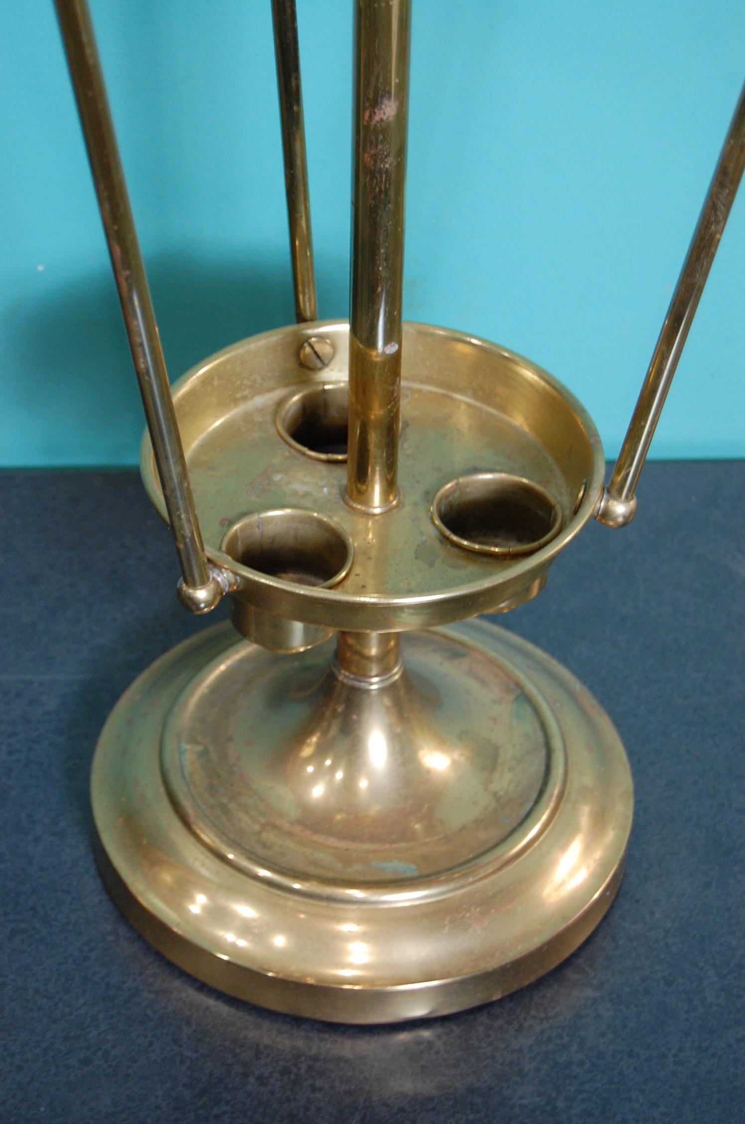 Mid-20th Century Brass Umbrella Stand by Herco Art Manufacturing Company For Sale 2