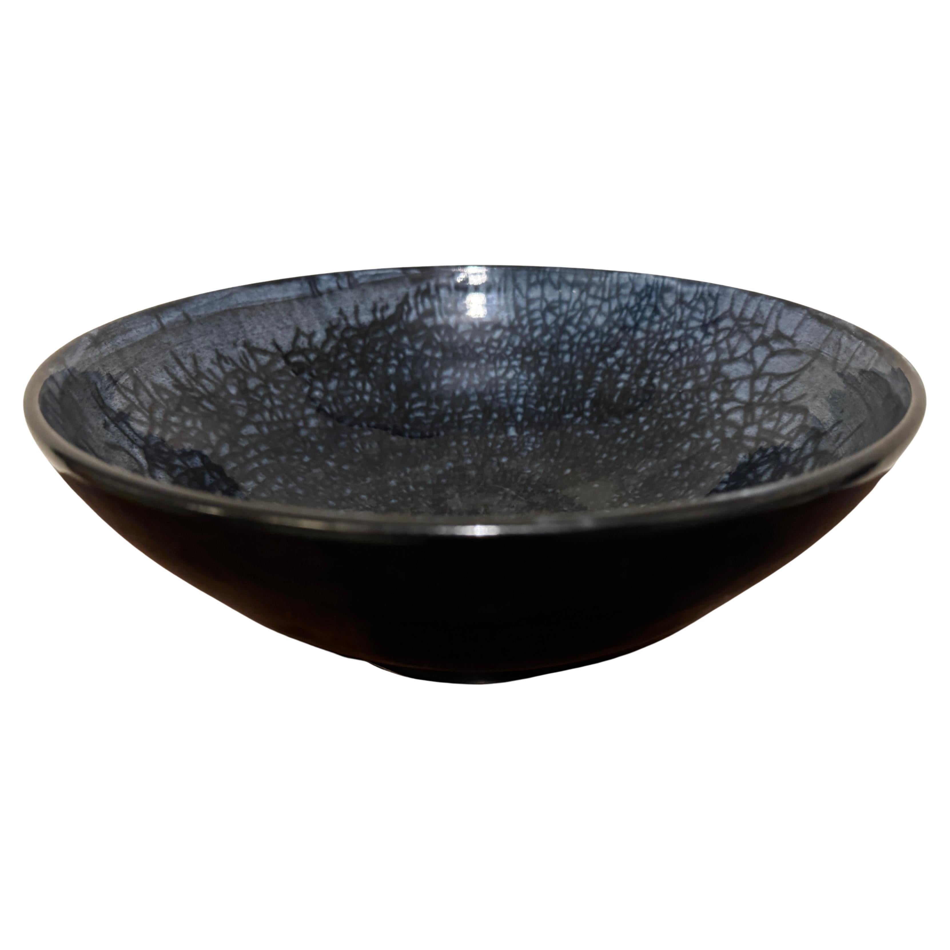 Ciotola in Studio Pottery di Maria Seviers della metà del 20° secolo.