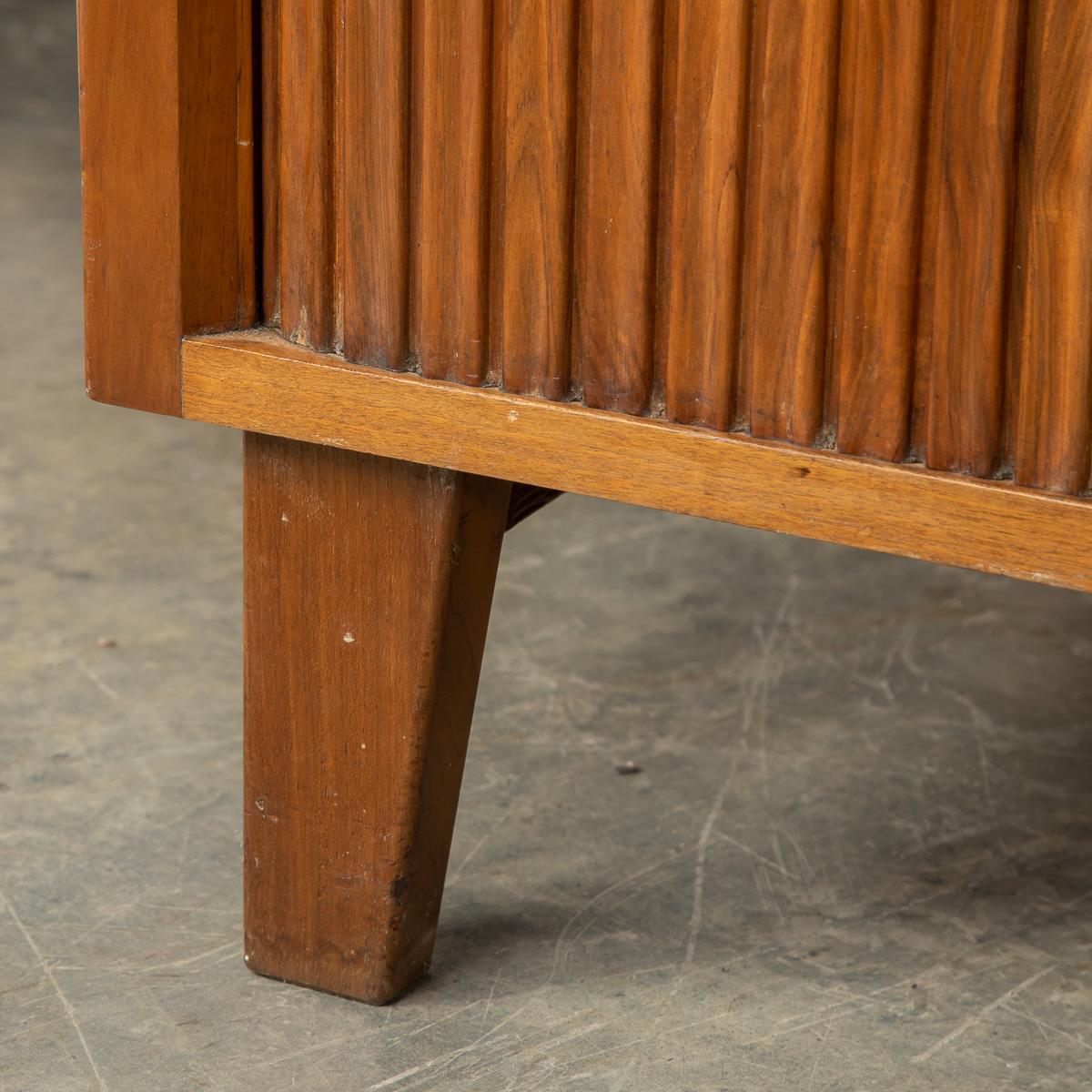 Mid-20th Century British Walnut & Mahogany Desk by Gordon Russell, C.1950 11