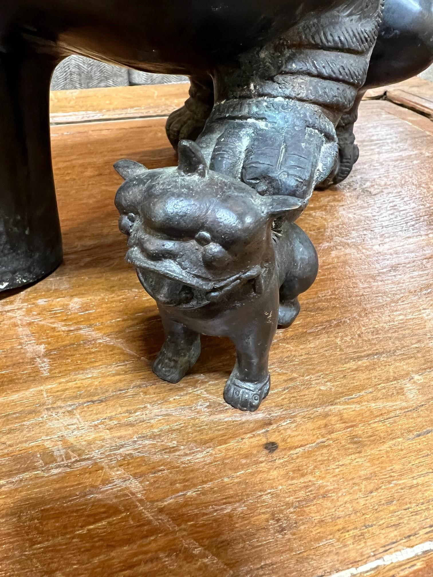 Mid 20th Century Bronze Pair of Foo Dogs  For Sale 10