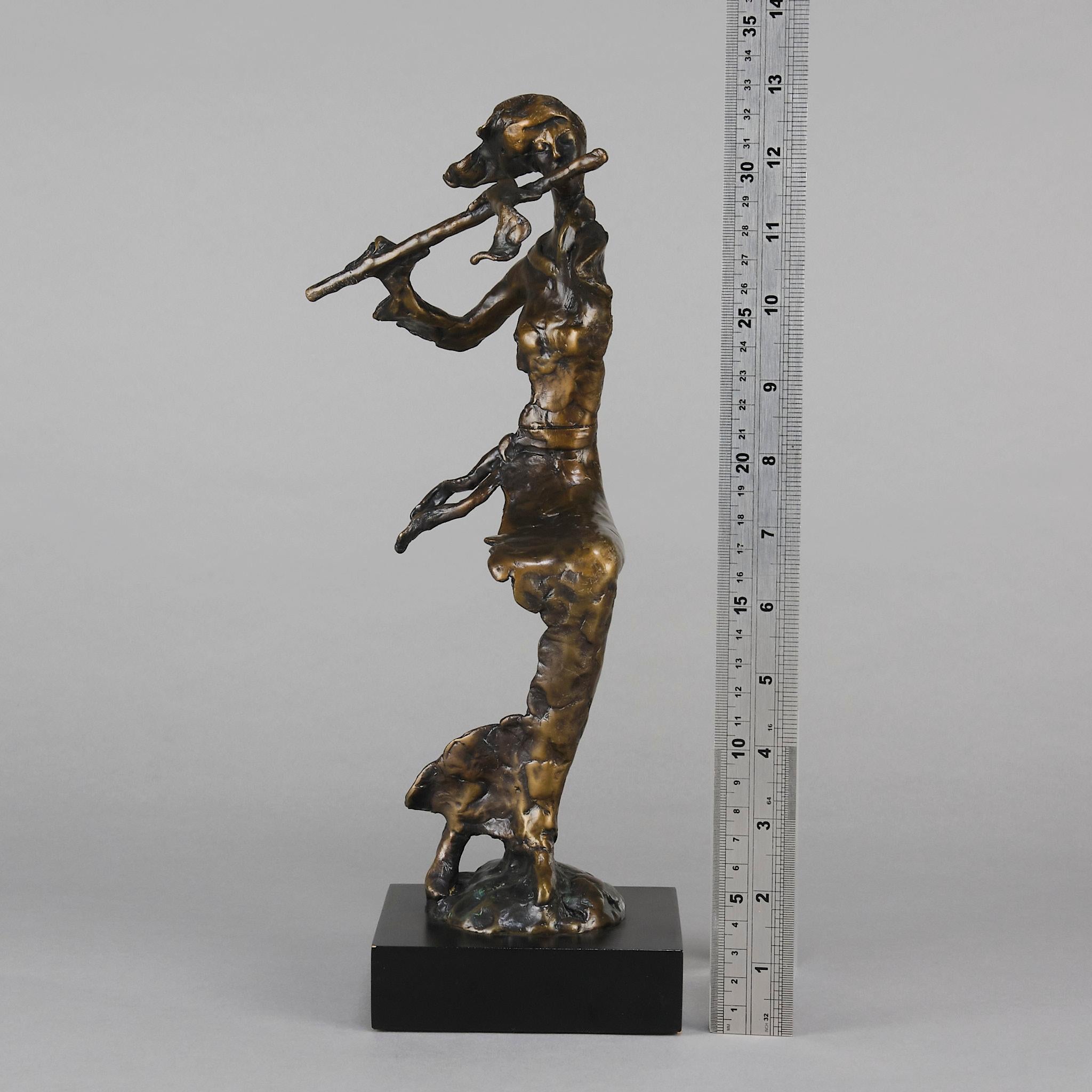 Escultura de bronce de mediados del siglo XX titulada 