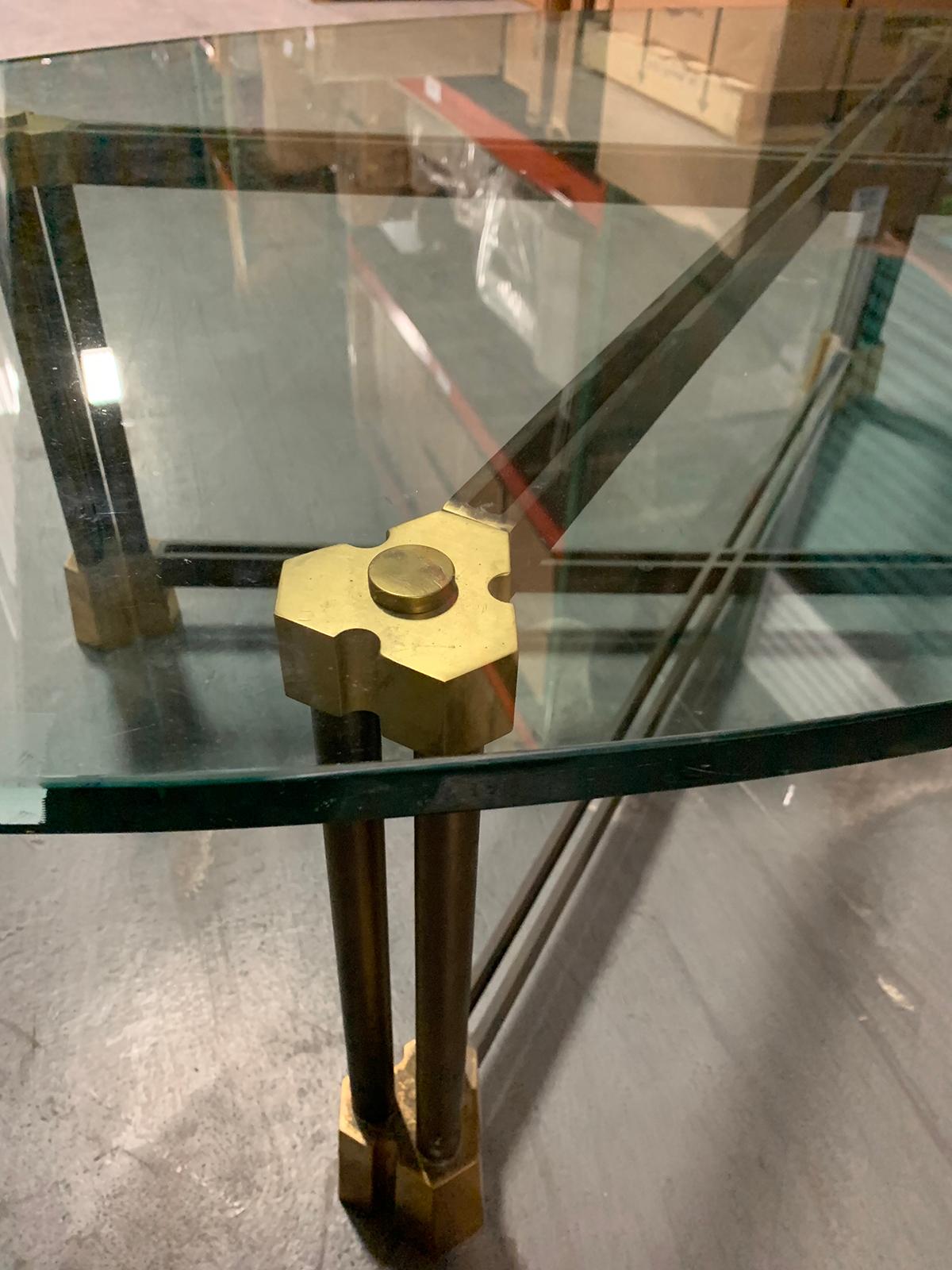 Base per tavolino da caffè X in bronzo della metà del XX secolo con piano in vetro ovale 7