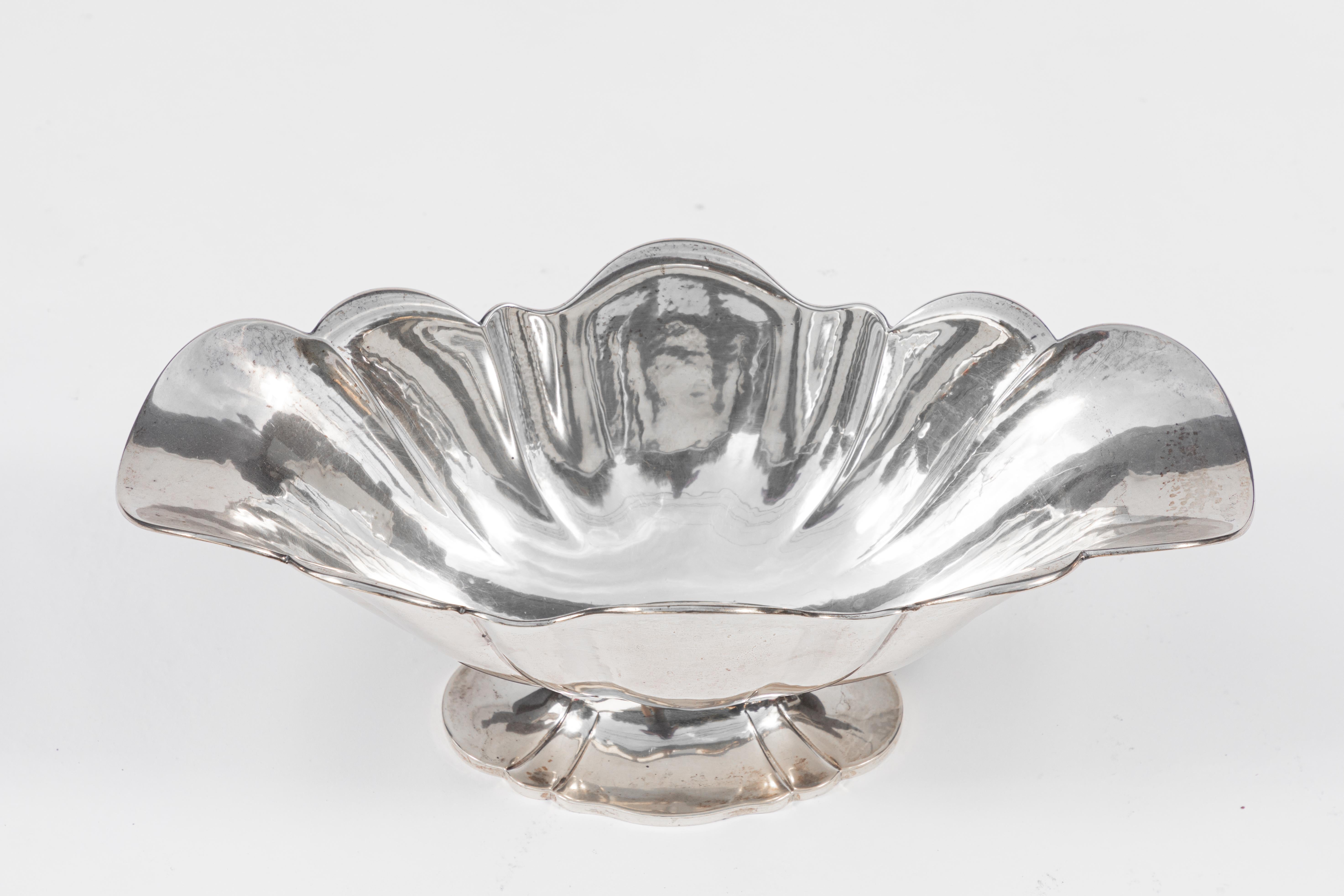 Mid-Century Modern Mid-20th Century Buccellati Sterling Silver Scalloped Center Bowl