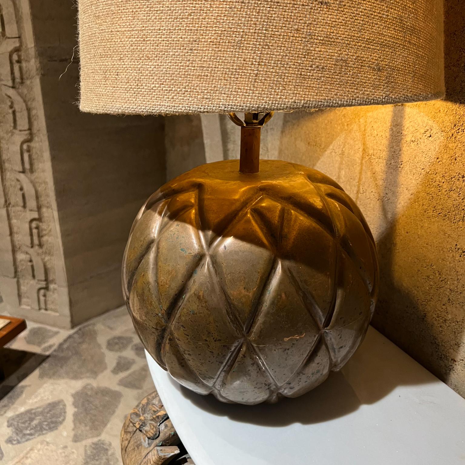 Mid 20th Century Bulbous Modern Table Lamp Diamond Textured Copper In Good Condition For Sale In Chula Vista, CA