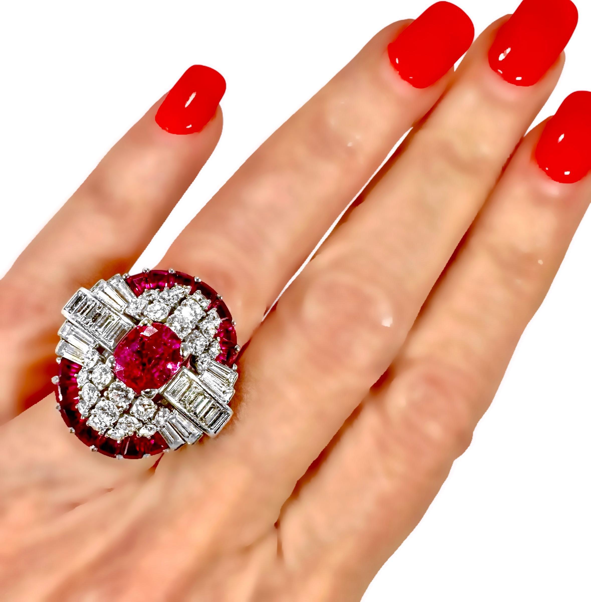 Bague de cocktail en rubis et diamants de Birmanie du milieu du 20e siècle par Oscar Heyman Brothers en vente 4