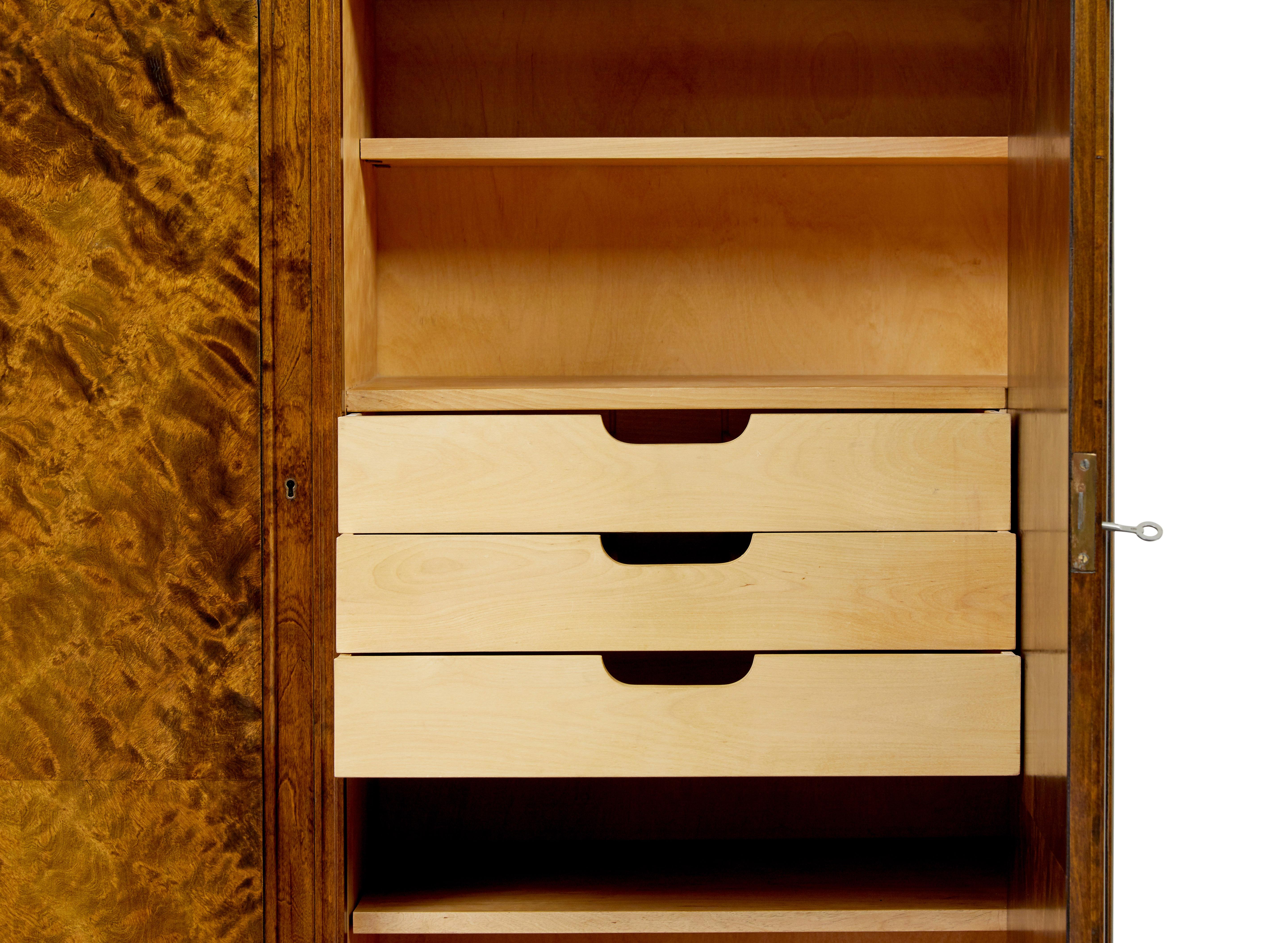 20ième siècle Armoire en loupe de bouleau du milieu du 20e siècle par Bodafors en vente