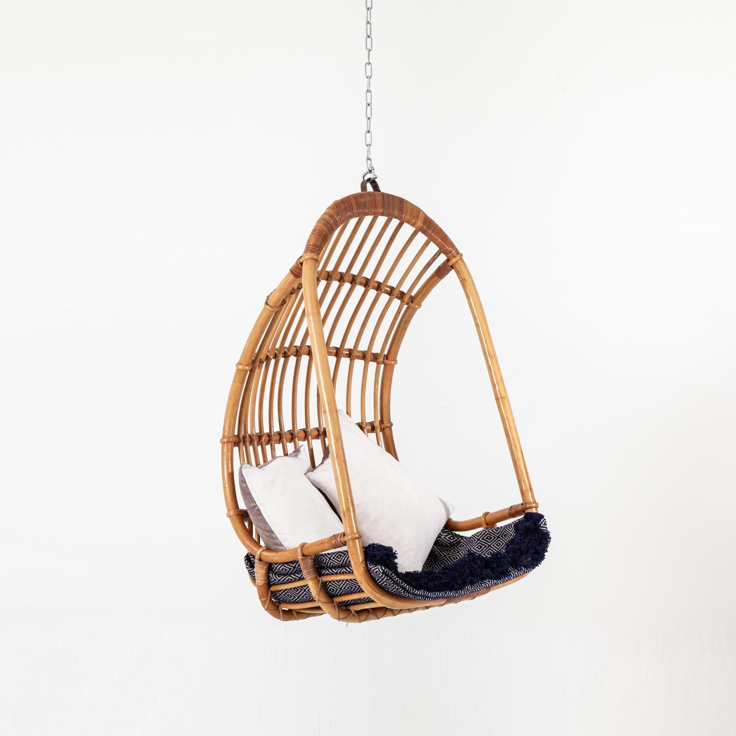 Mid-20th Century Cane Hanging Chair For Sale 1
